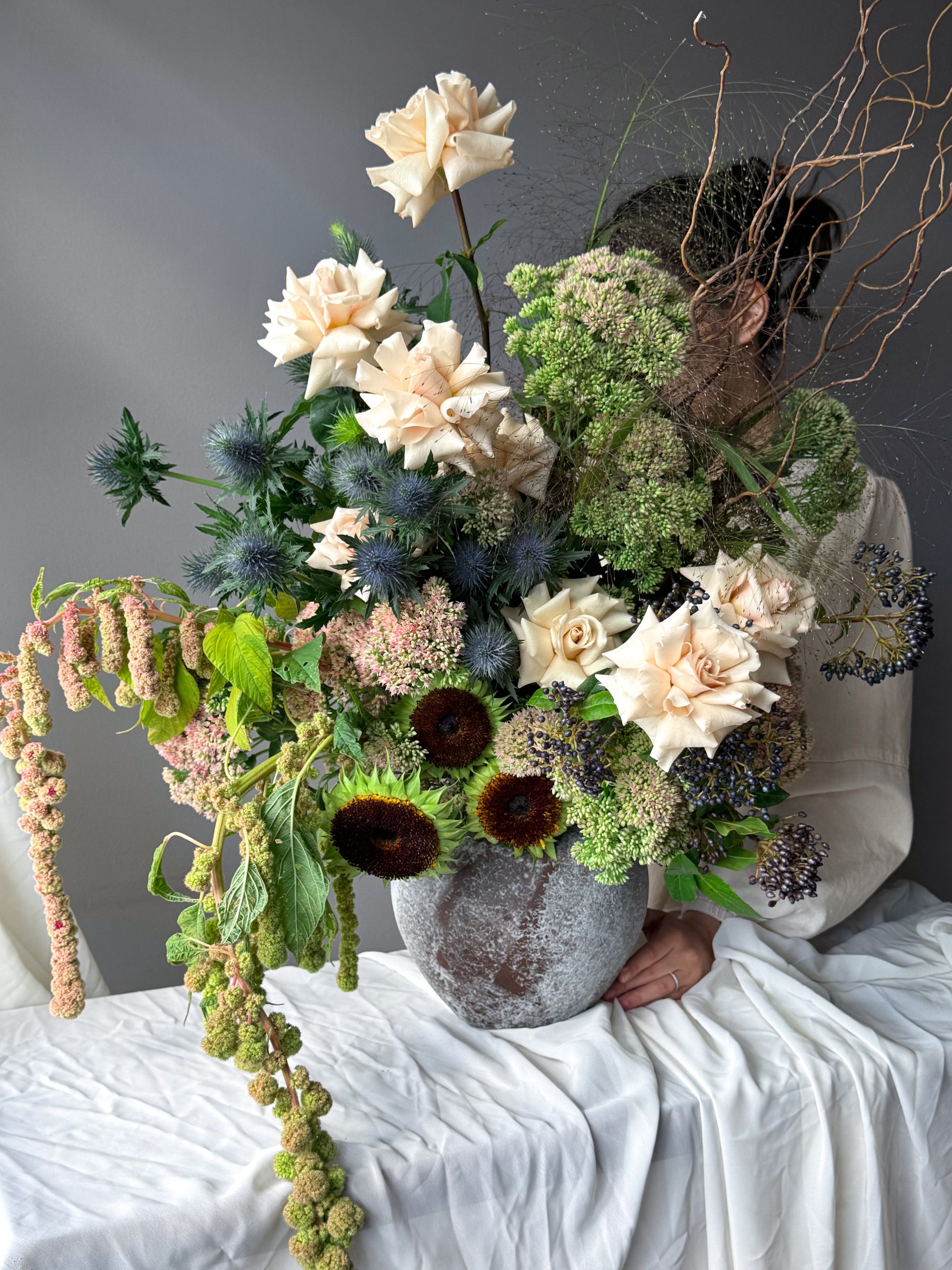 palette-10-bouquet-in-vase-cream-roses-sunflowers-all-me-flowers-brooklyn-nyc