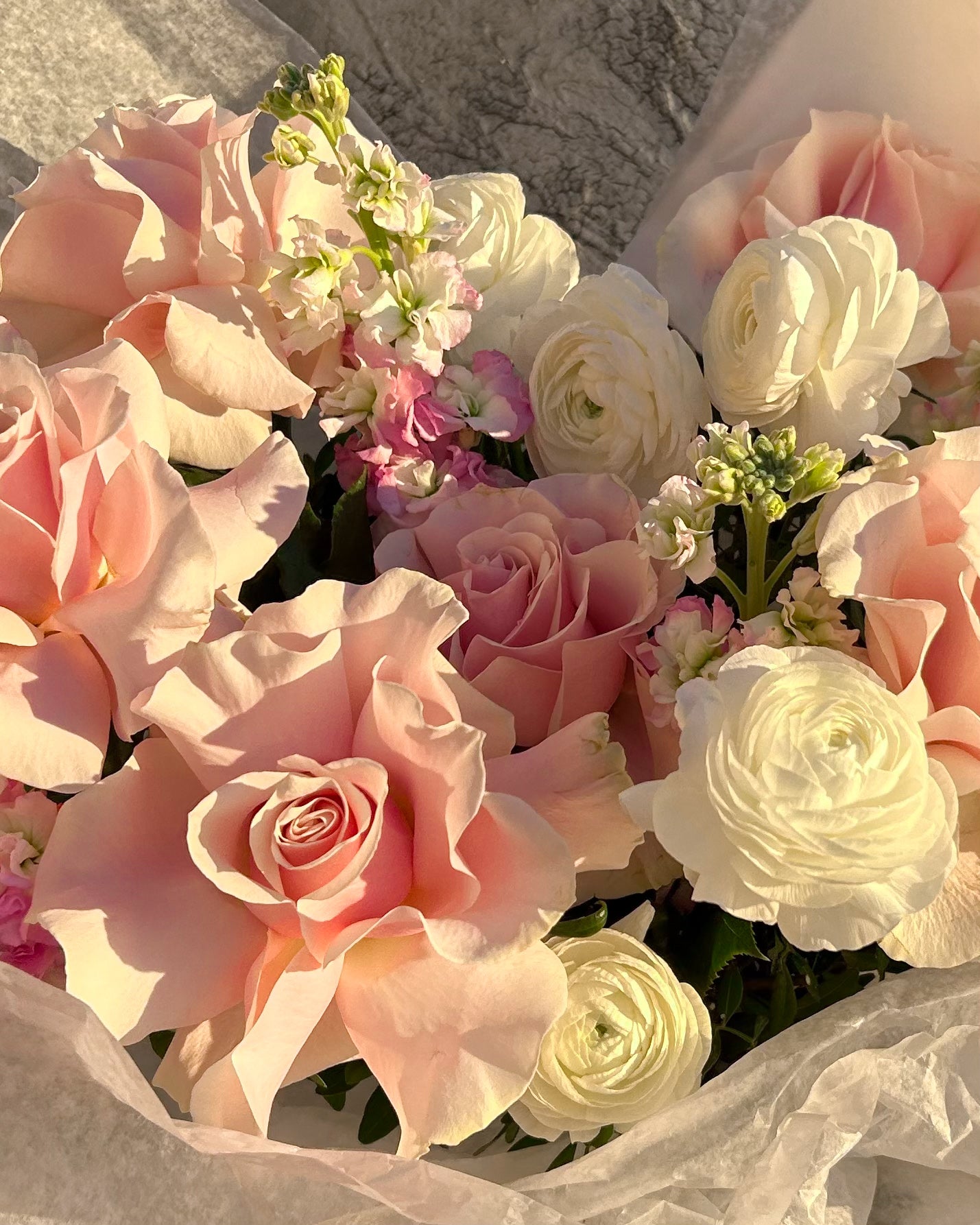 designer-mixes-round-bouquet-blush-pink-cream-romantic-brooklyn-nyc