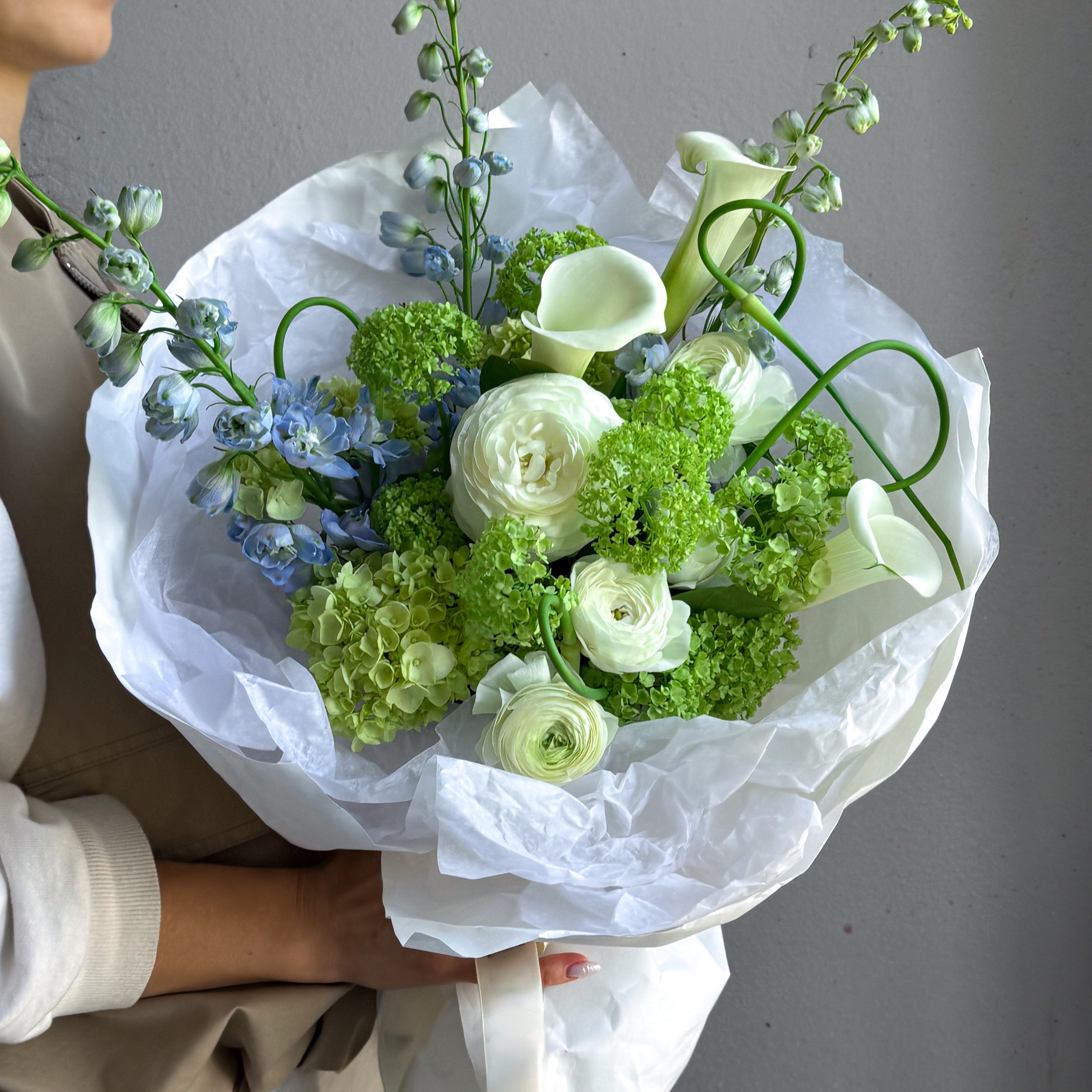 palette-09-premium-rose-bouquet-same-day-delivery-brooklyn-nyc-all-me-flowers