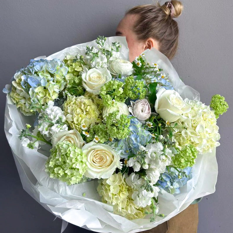 designer-mixes-round-bouquet-lagoon-blue-green-ivory-brooklyn-nyc