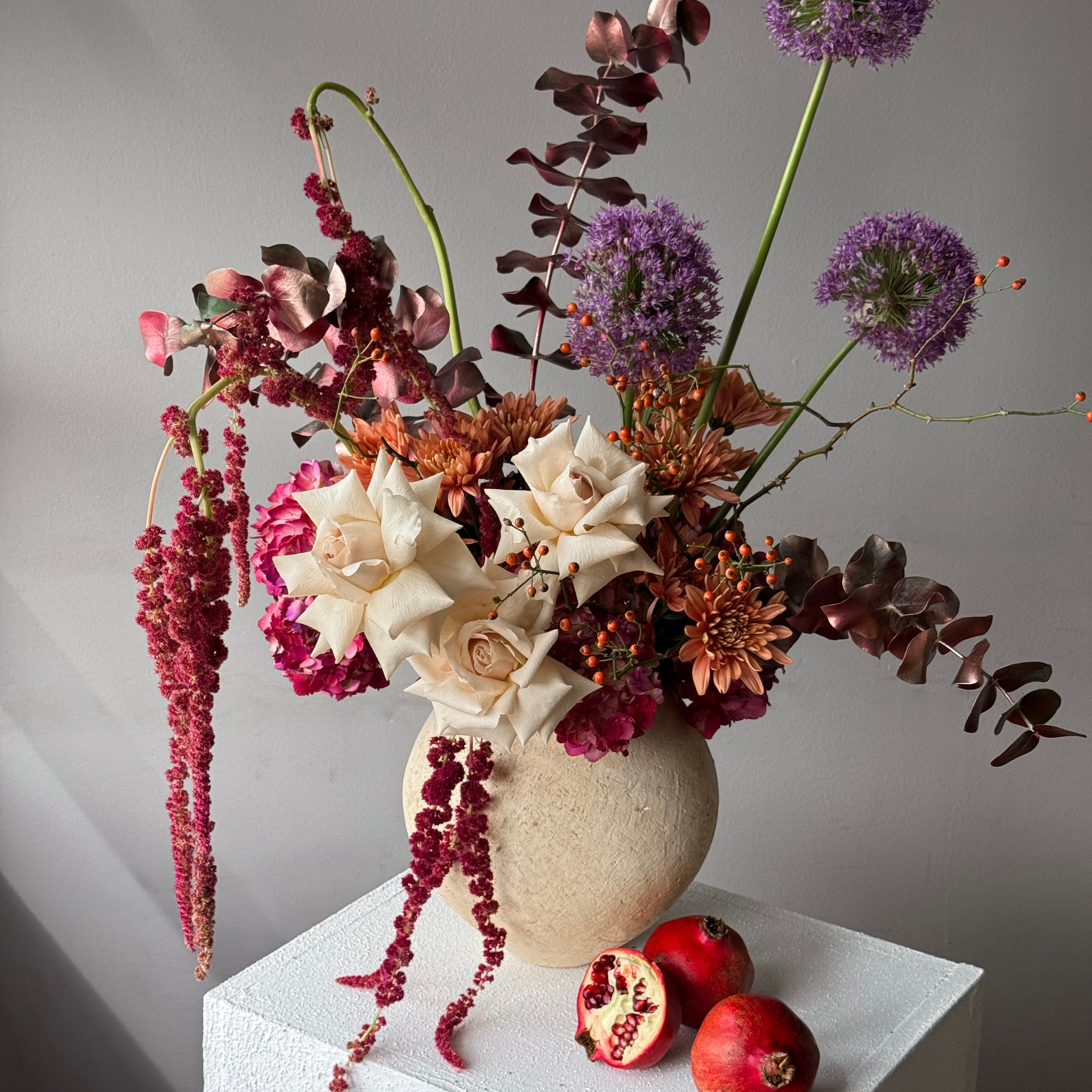 vase-arrangement-amber-autumn-roses-allium-eucalyptus-amaranthus-designer-bouquet-in-vase-all-me-flowers-nyc