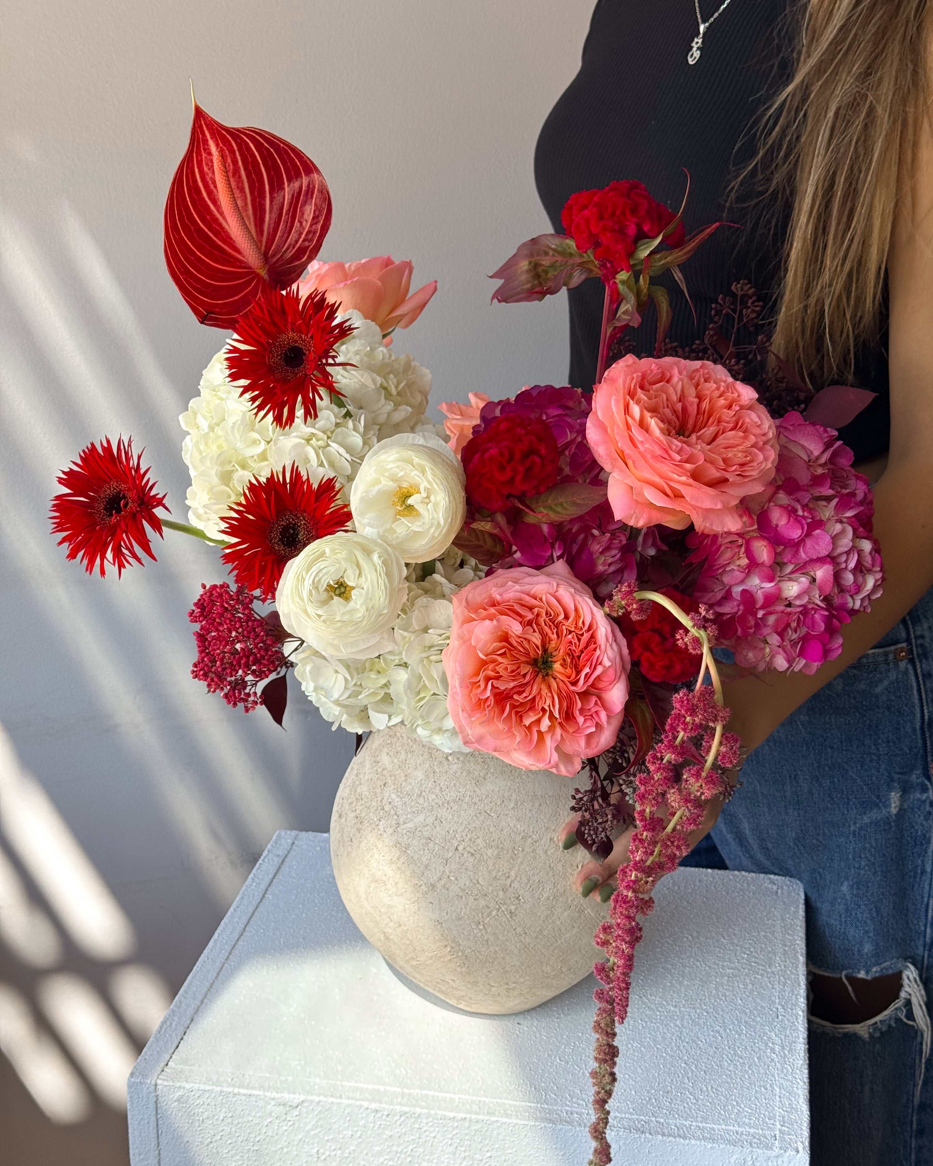 vase-arrangement-red-peach-ivory-flowers-stone-vase-all-me-flowers-brooklyn-nyc