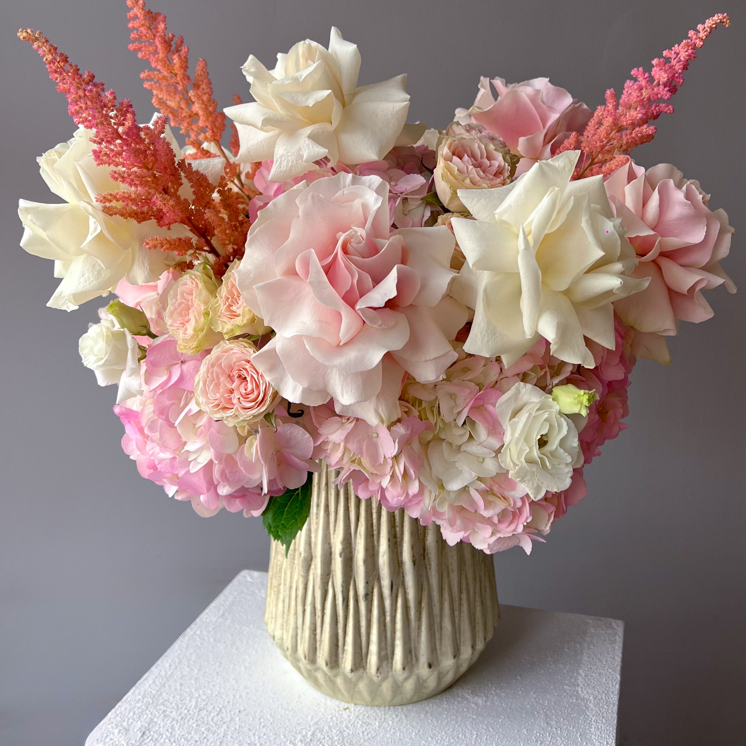 vase-arrangement-blush-pink-roses-hydrangeas-astilbe-palette-bouquet-in-vase-all-me-flowers-nyc