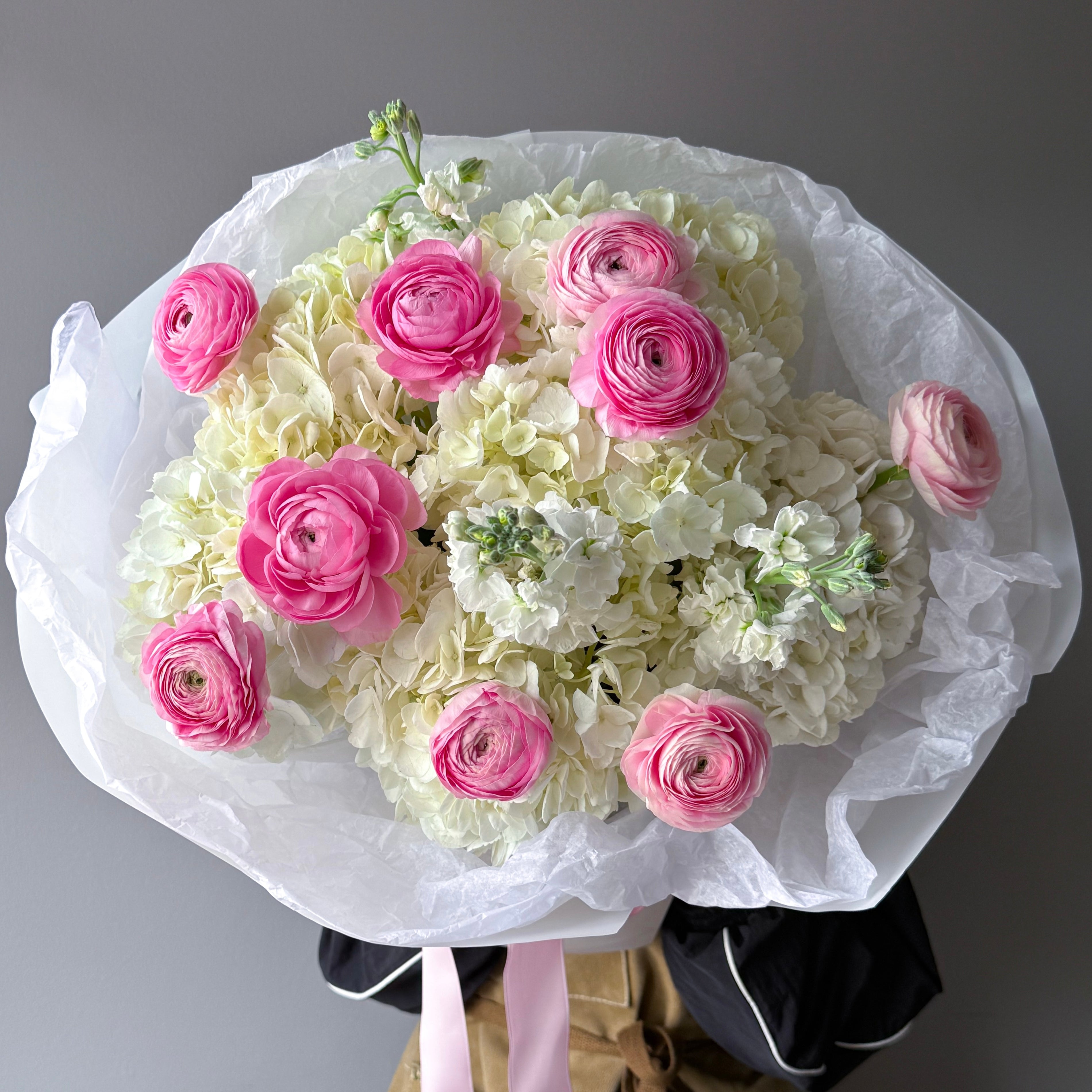 bouquet-marshmallow-white-hydrangeas-pink-ranunculus-all-me-flowers-nyc