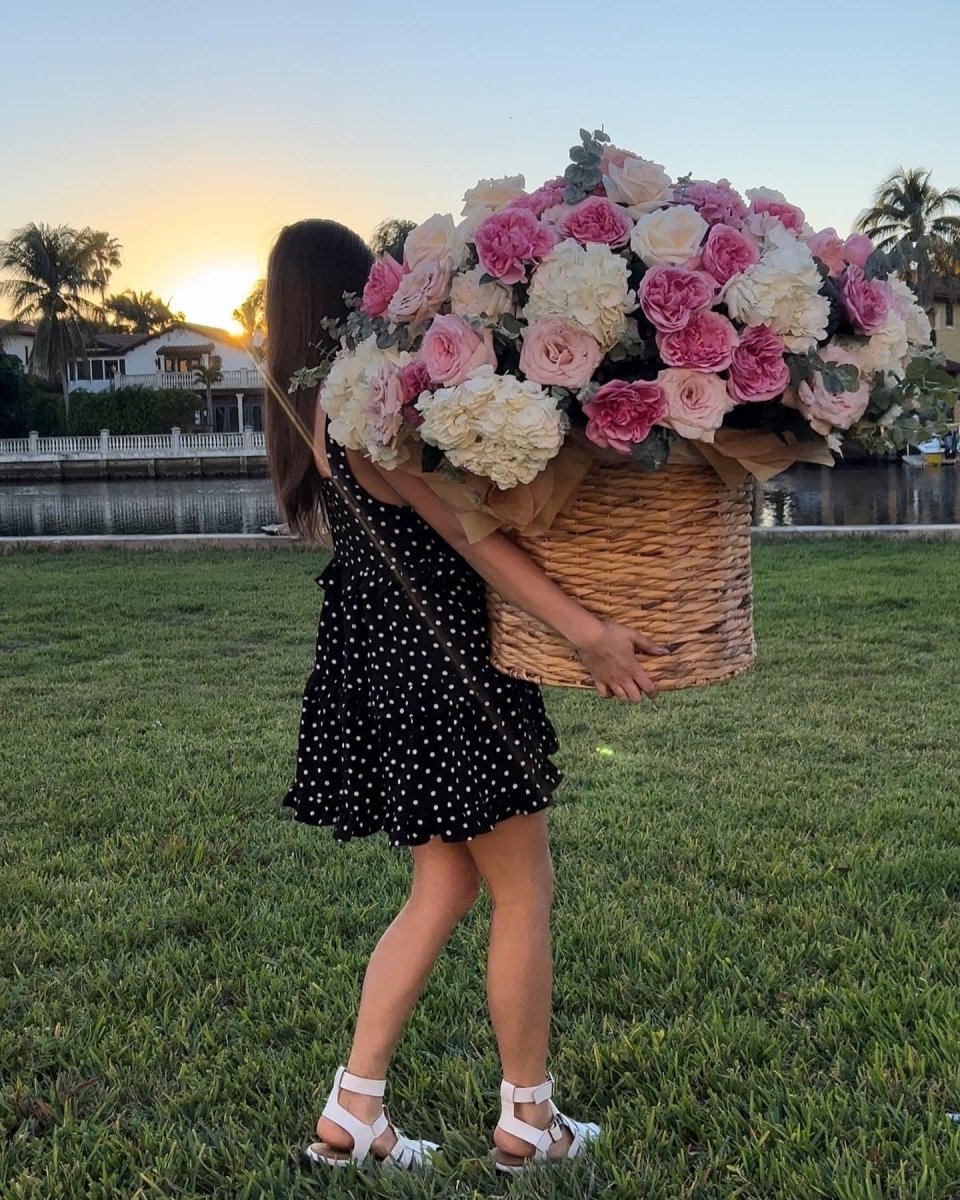 blush-basket-pink-roses-hydrangeas-luxury-flower-arrangement-large-palette-bouquets-NYC-delivery