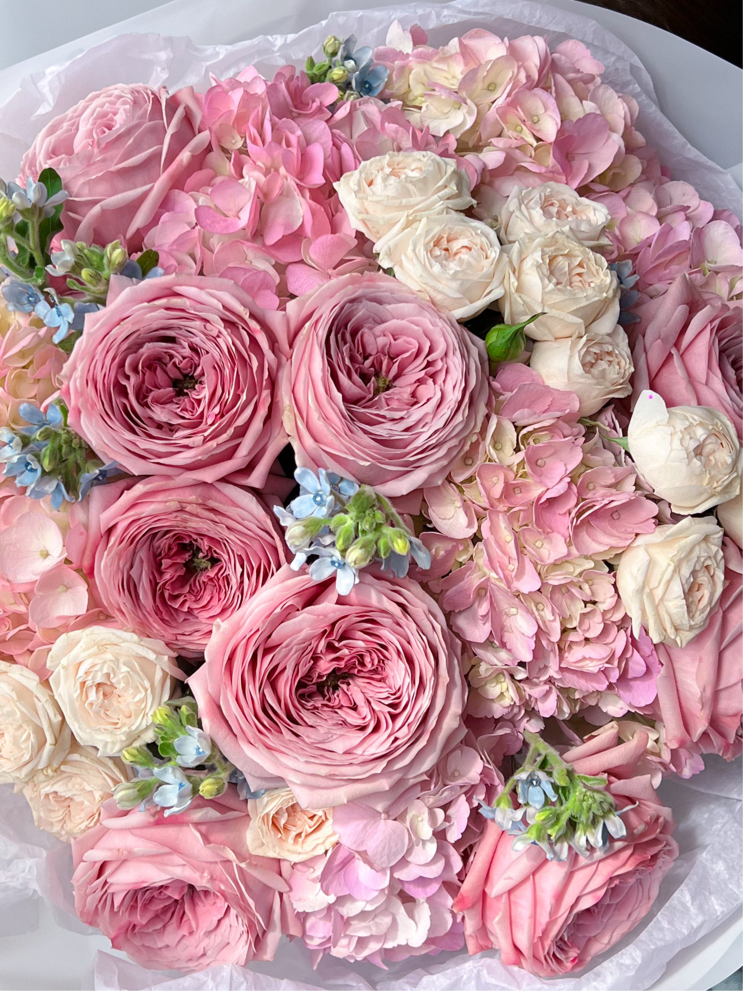 designer-mixes-round-bouquet-cotton-pastel-palette-brooklyn-nyc