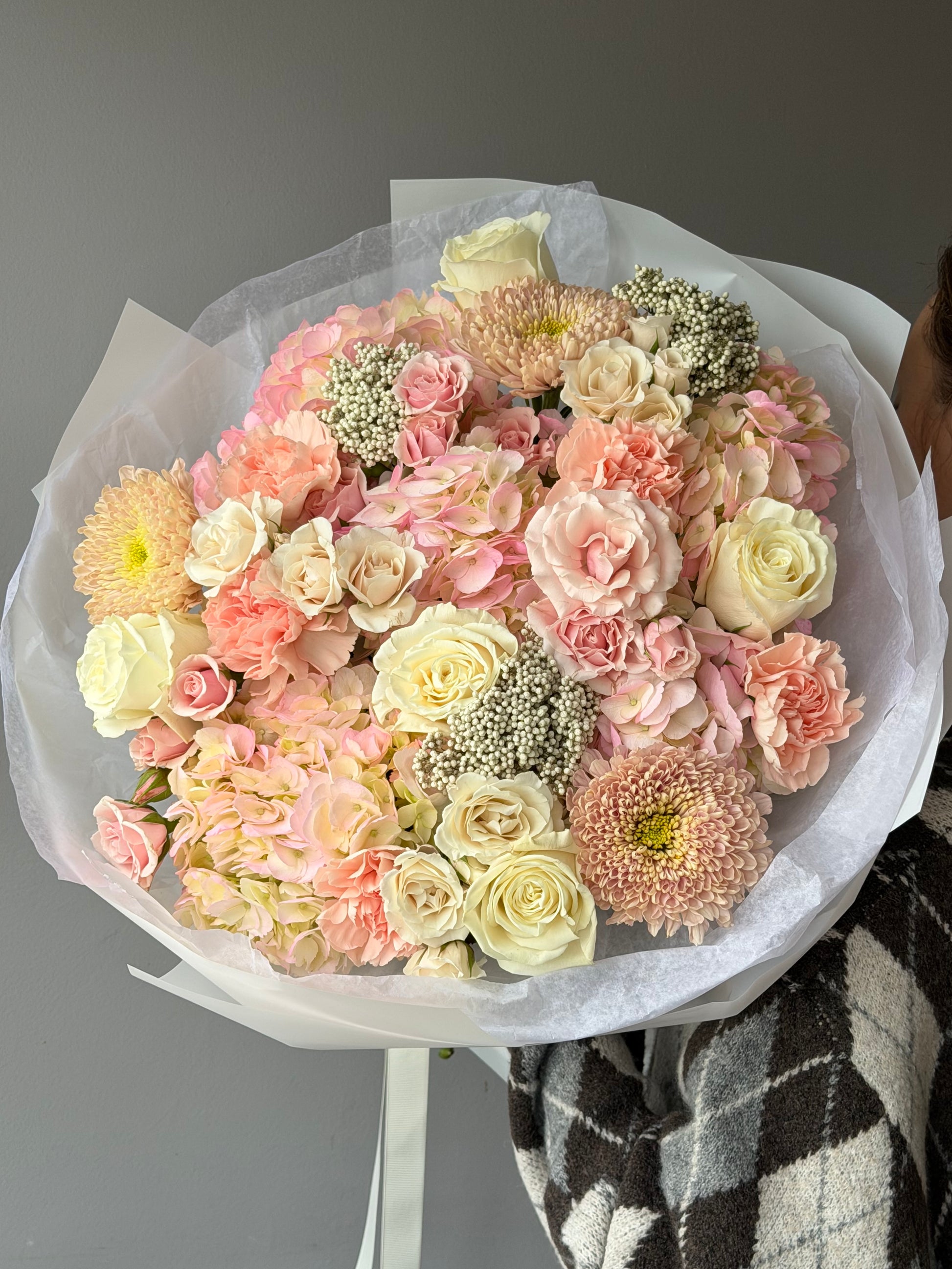 Bouquet “Peach Fizz” - garden roses, seasonal flowers