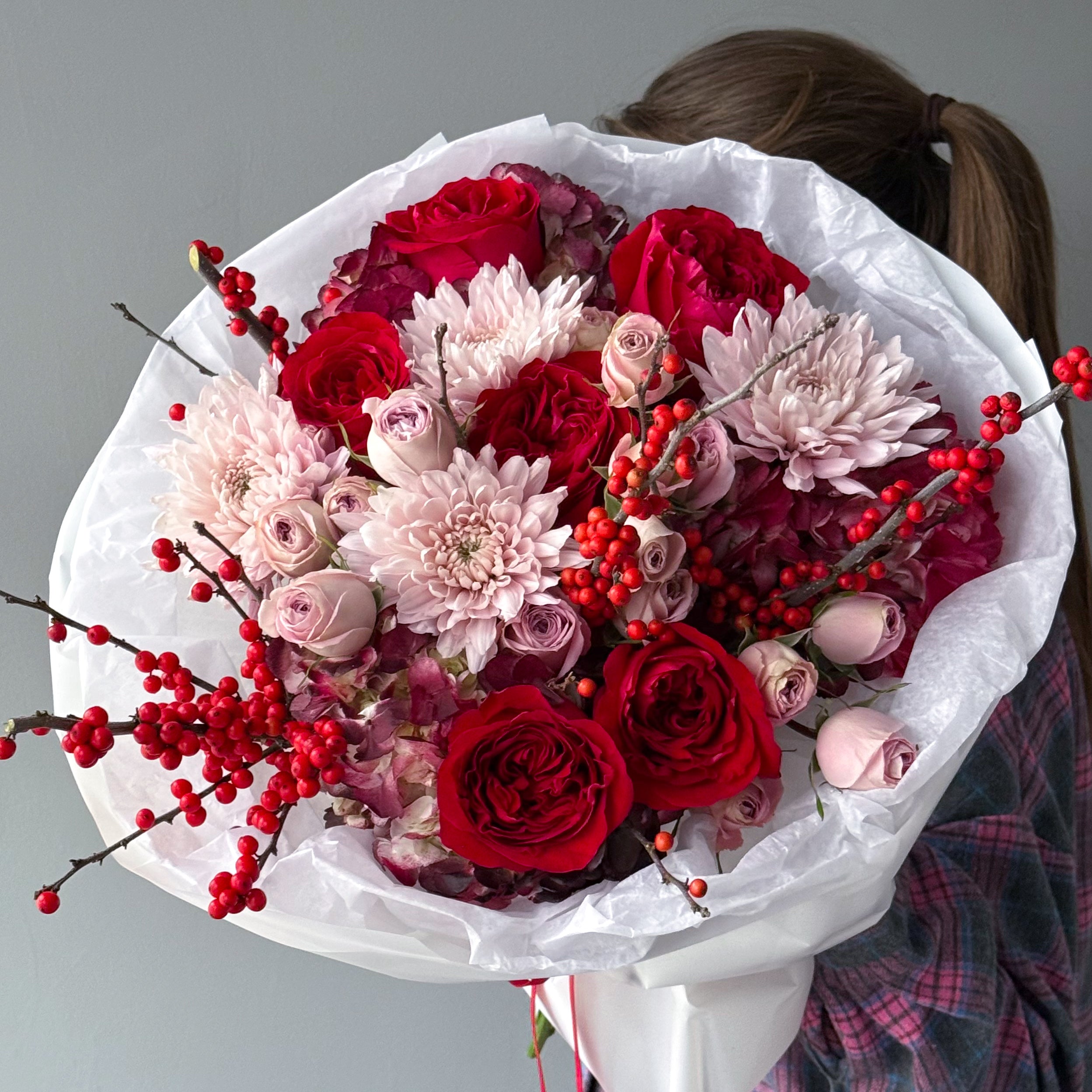 round-bouquet-ruby-red-roses-blush-spray-roses-pink-chrysanthemums-berries-nyc-flower-delivery