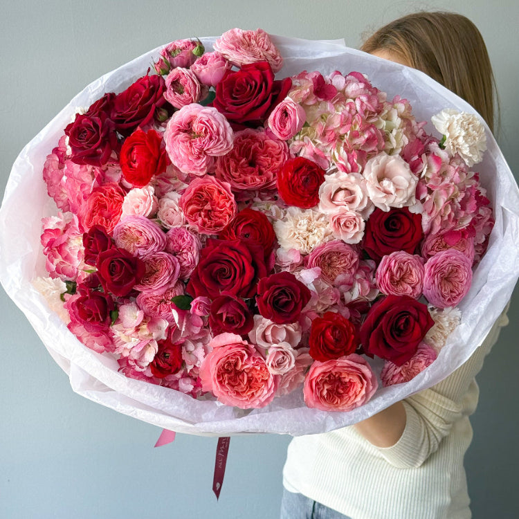 Round Bouquet "Ruby" - roses, ranunculuses, seasonal flowers - All Me Flowers