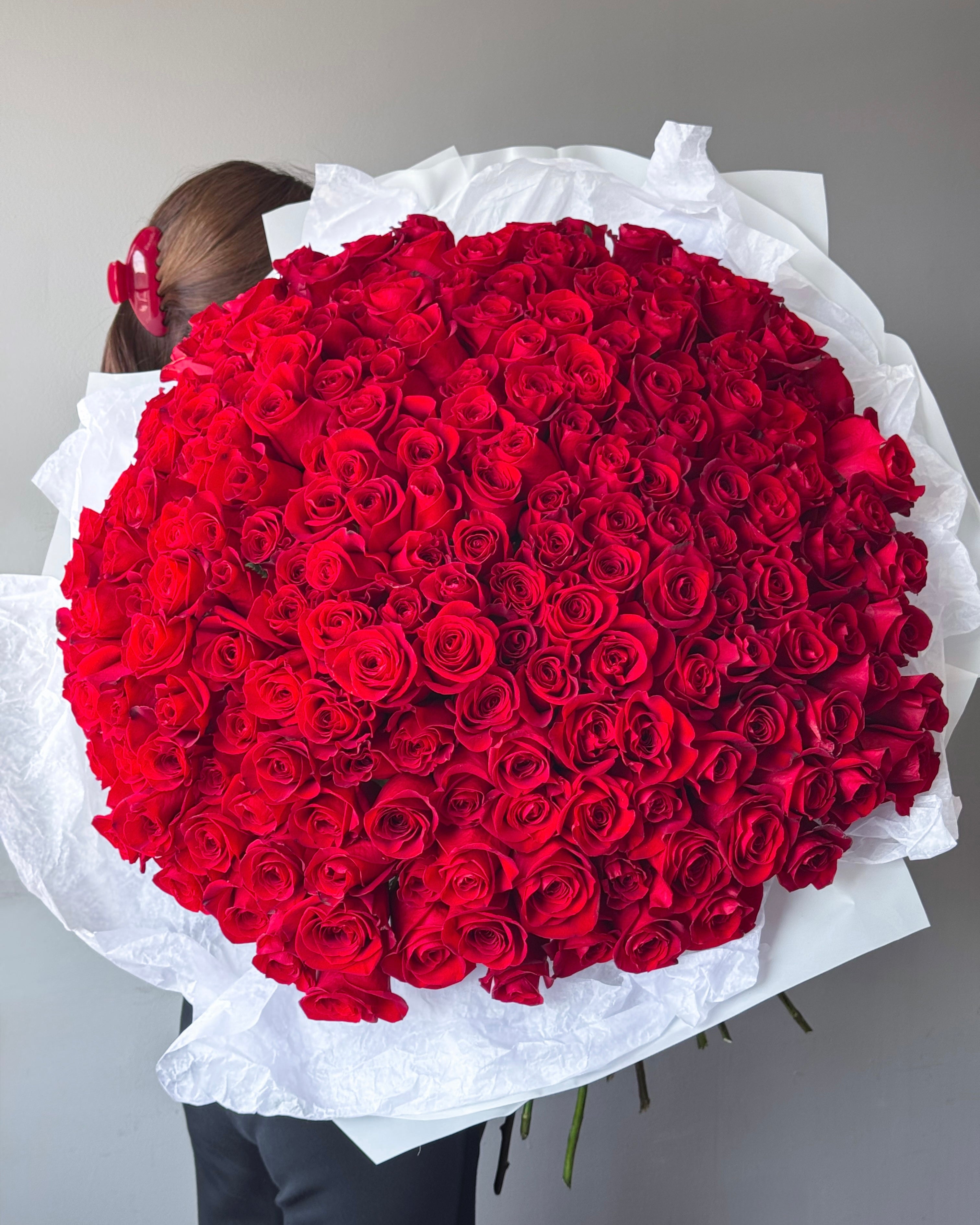 bouquet-200-red-roses-luxury-brooklyn-nyc