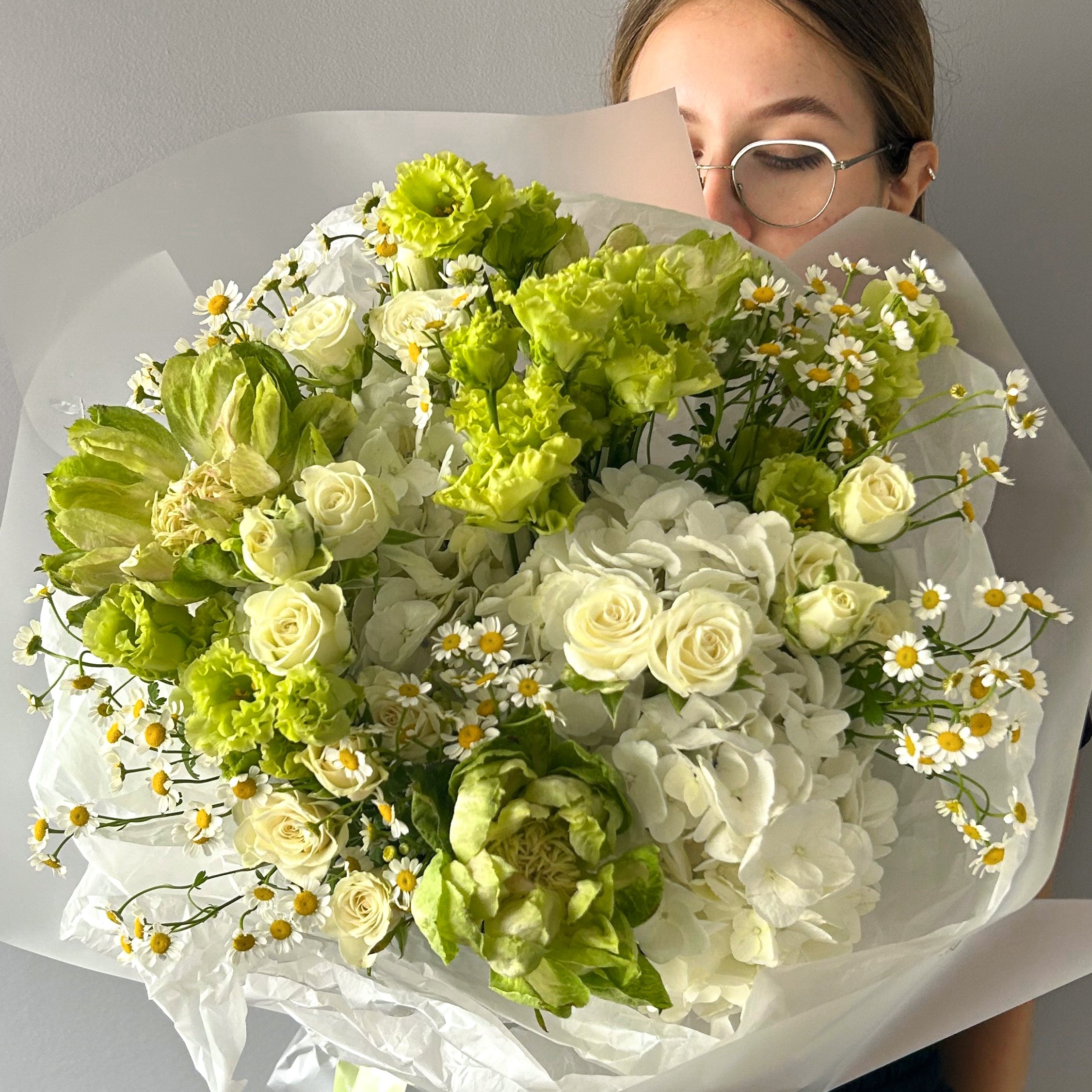 round-bouquet-meadow-designer-mix-white-ivory-green-palette-all-me-flowers-nyc