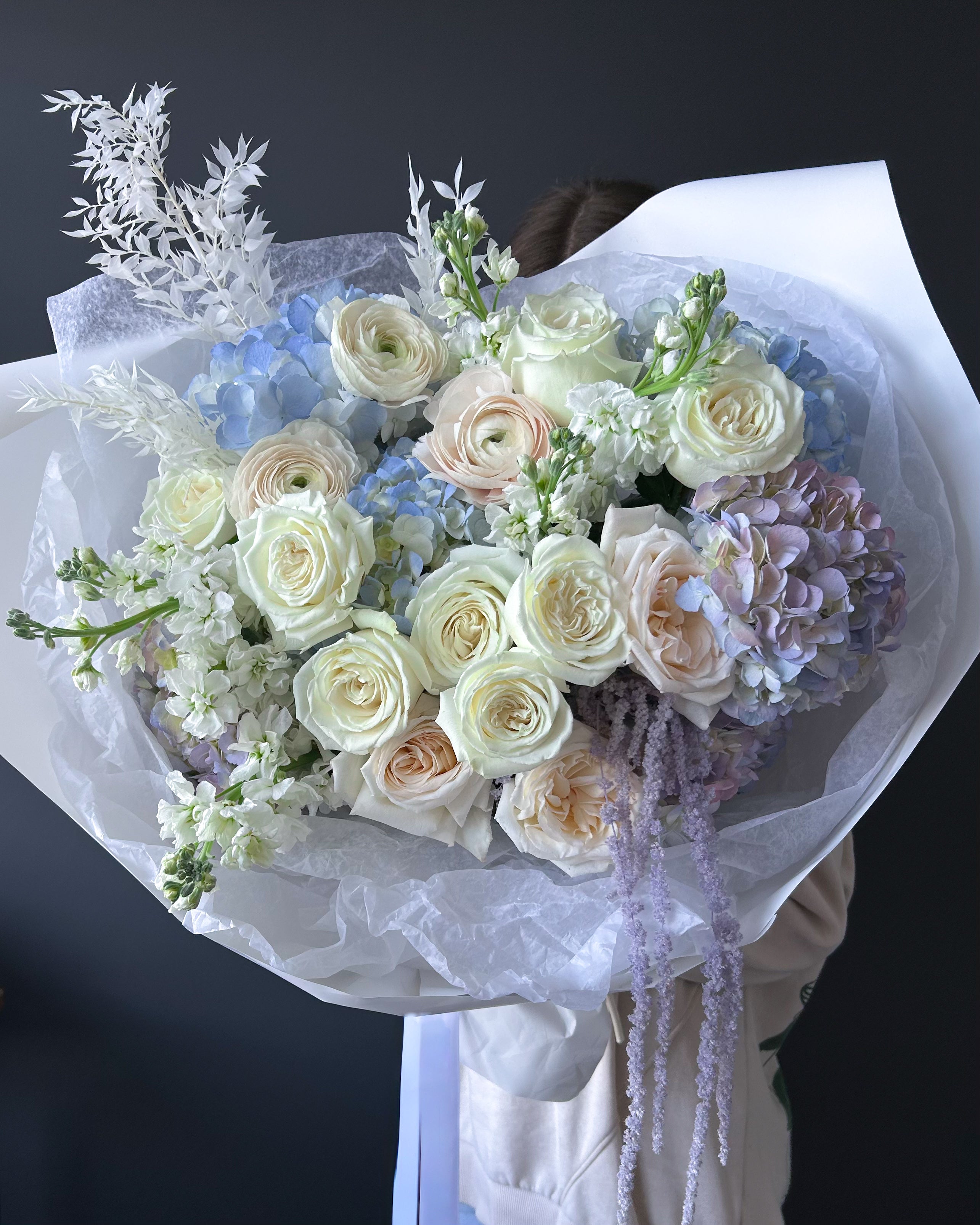 designer-mixes-flow-bouquet-baby-blue-pastel-white-lilac-brooklyn-nyc