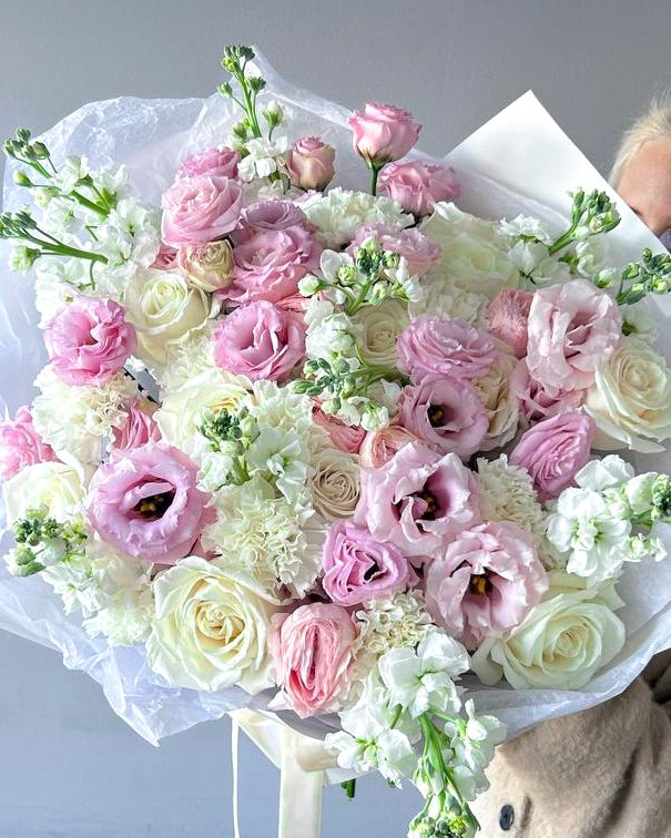 Round Bouquet “Blush” - roses, seasonal flowers