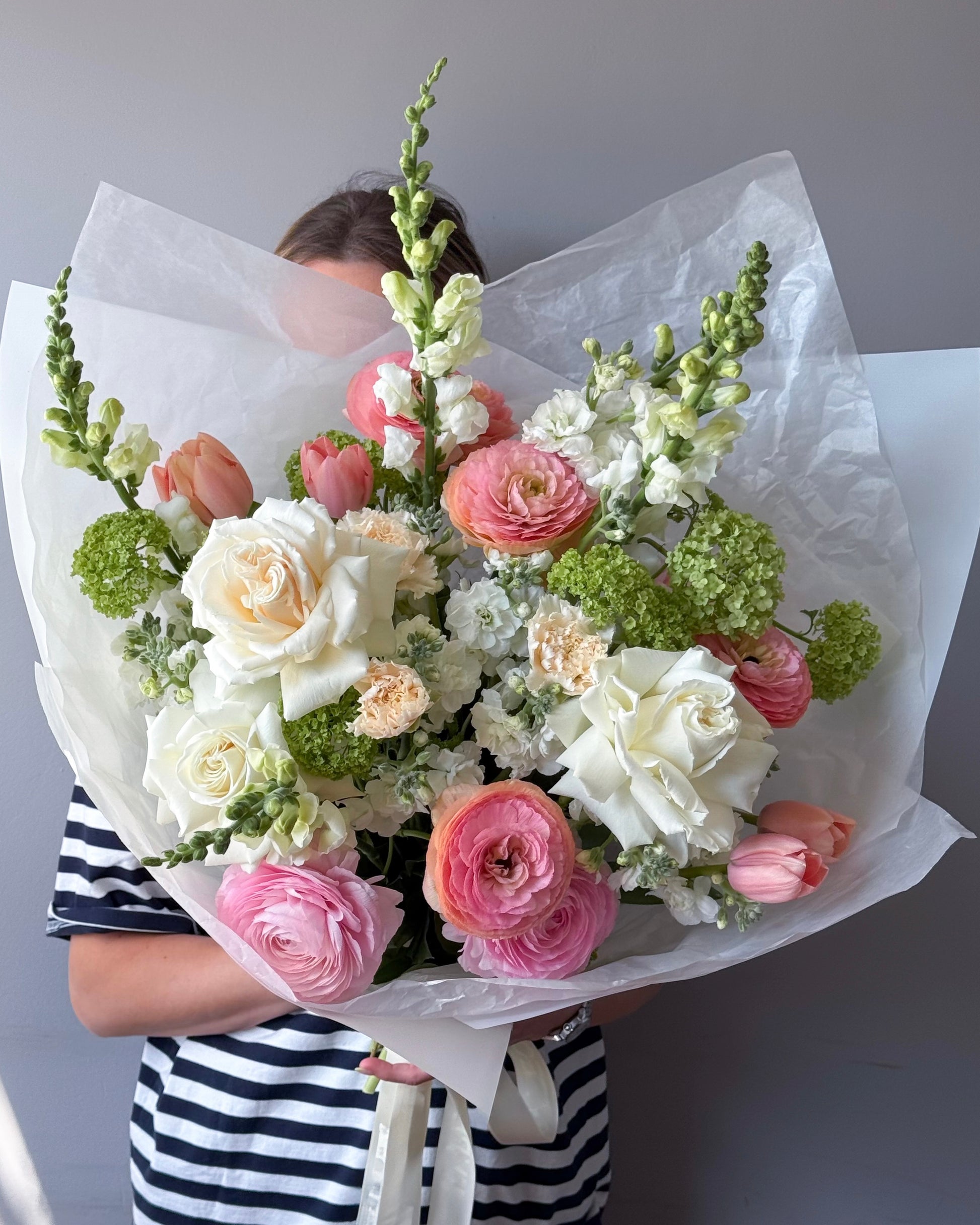 flow-bouquet-eden-designer-mix-white-pink-green-flowers-all-me-flowers-nyc