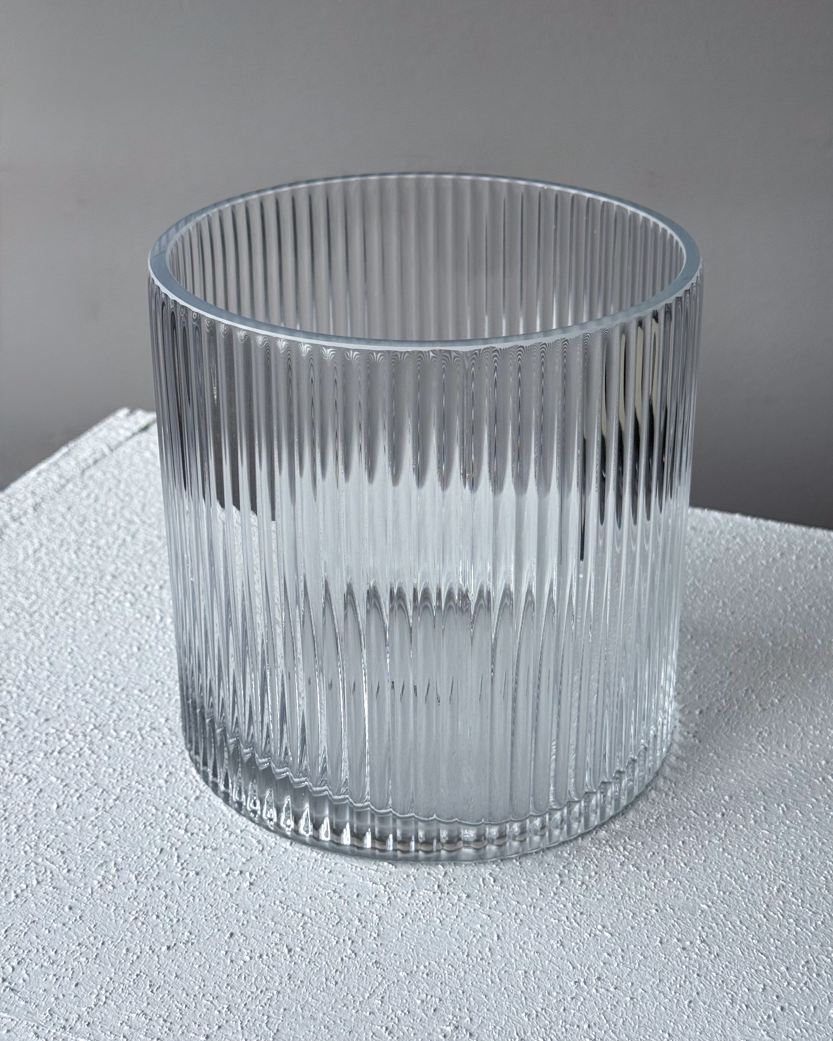 vase-n3-clear-ribbed-glass-modern-cylinder-floral-arrangements-all-me-flowers-brooklyn-nyc