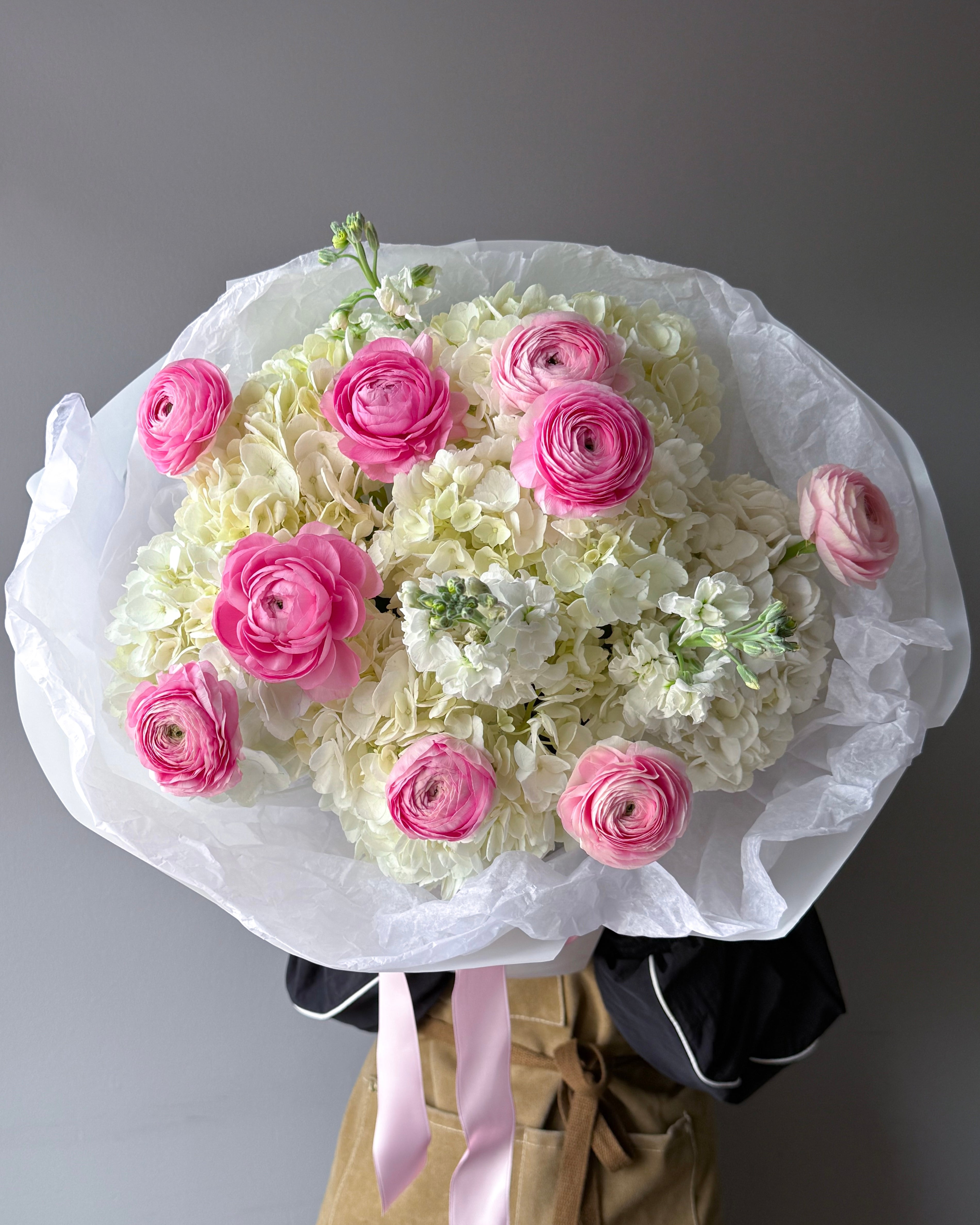 bouquet-marshmallow-white-hydrangeas-pink-ranunculus-all-me-flowers-nyc
