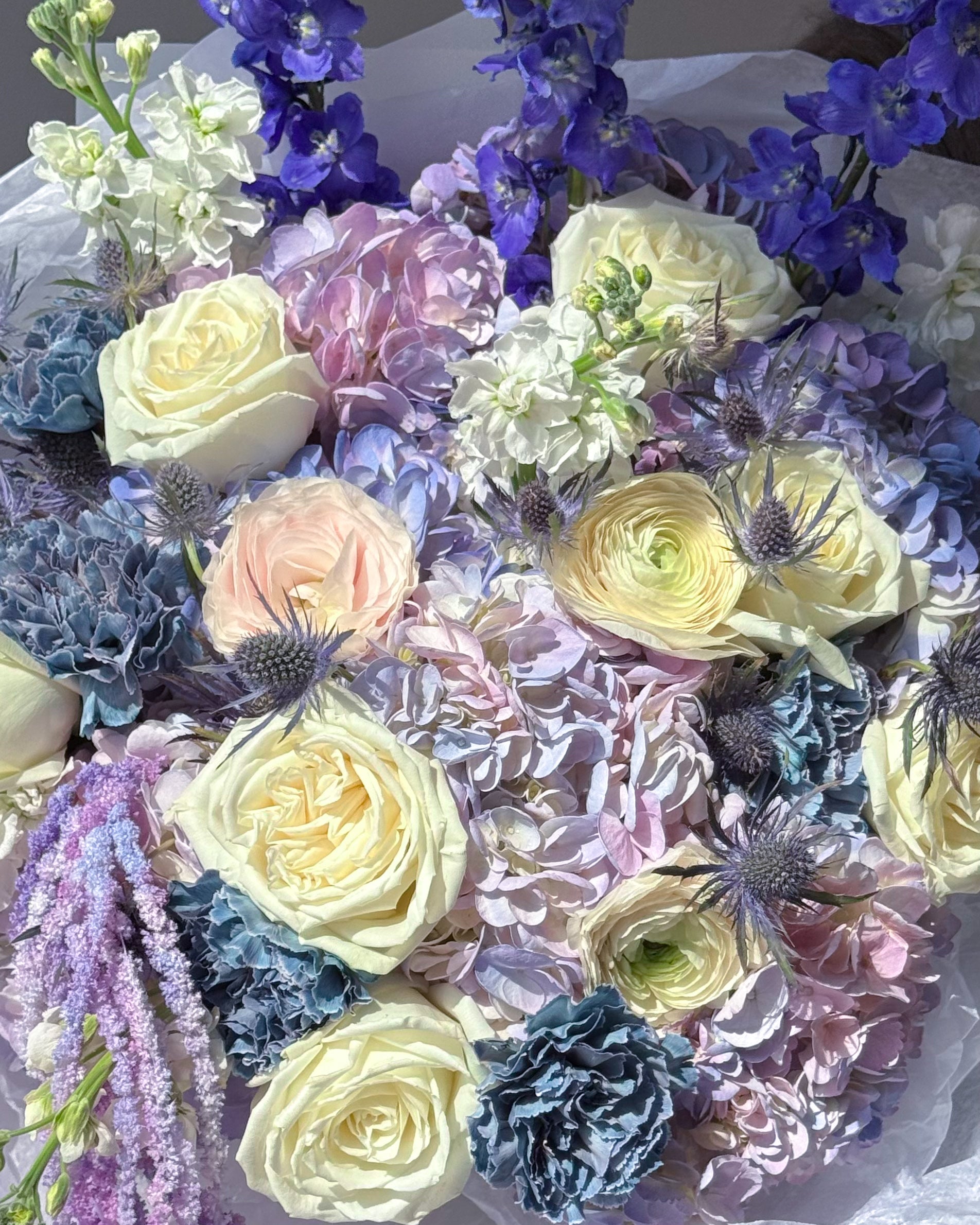 designer-mixes-flow-bouquet-baby-blue-pastel-white-lilac-brooklyn-nyc