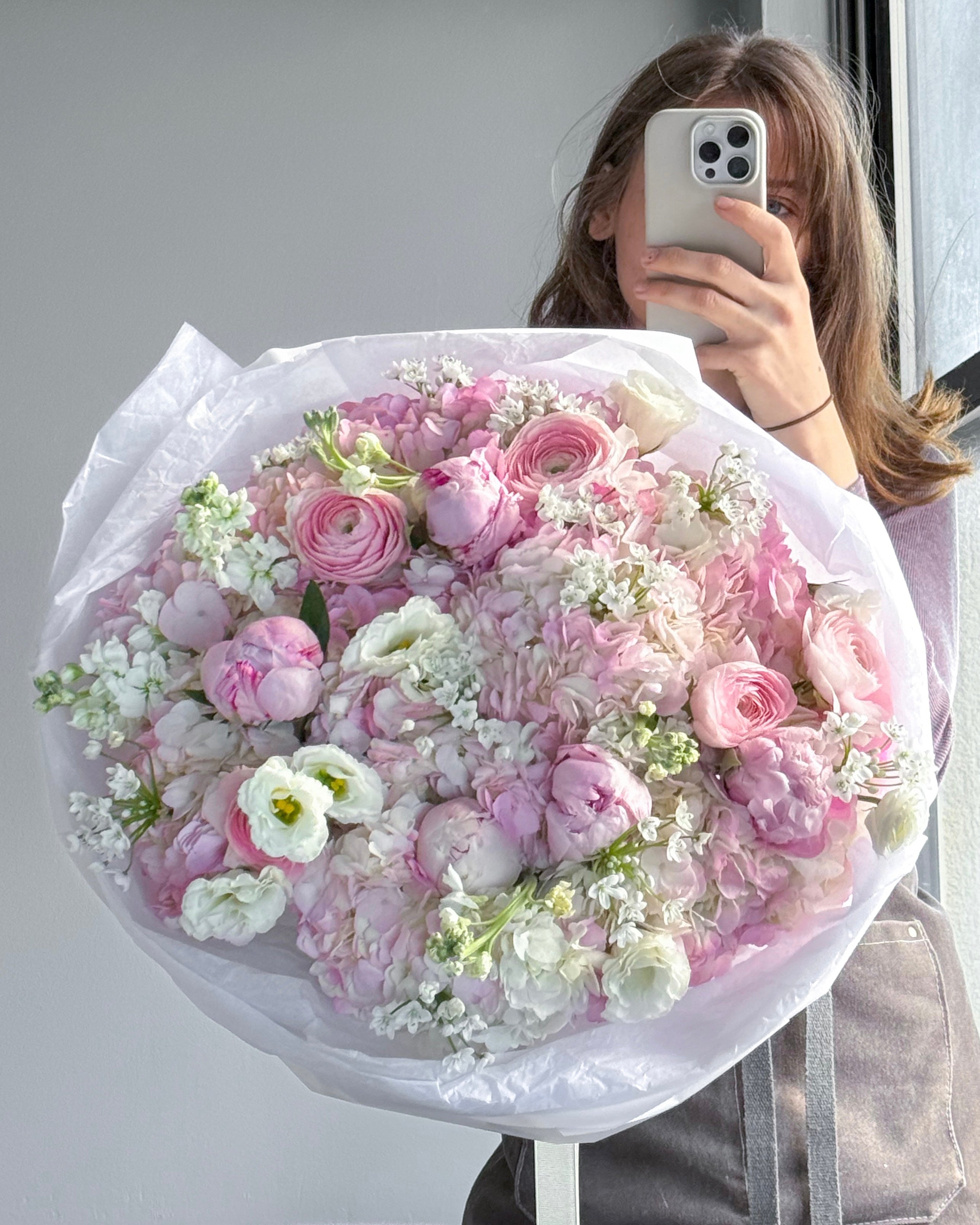 Round Bouquet “Blush” - roses, seasonal flowers