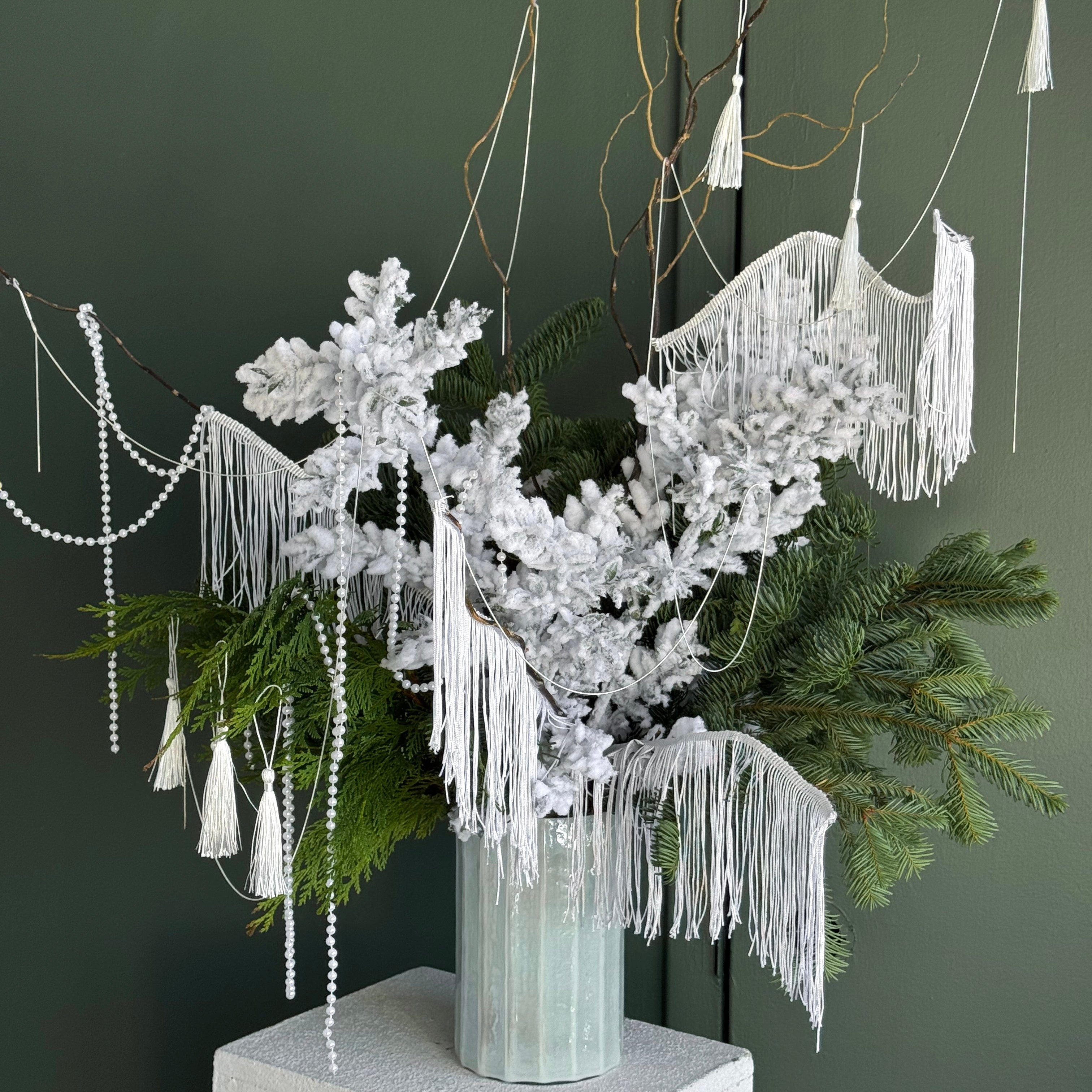 vase-arrangement-snow-queen-winter-branches-evergreens-eucalyptus-white-fringe-all-me-flowers-nyc