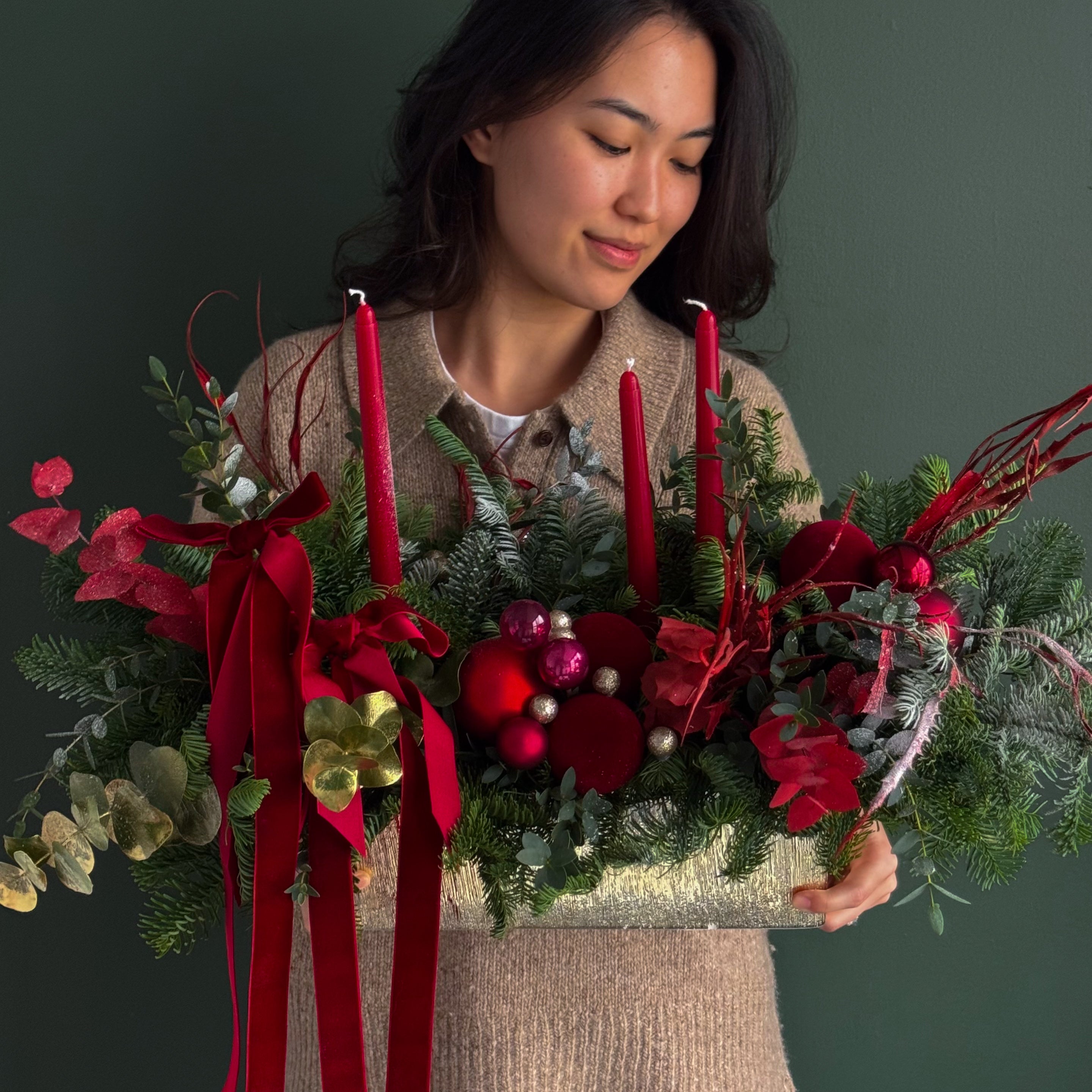 candle-arrangement-rudolph-classic-christmas-centerpiece-red-ornaments-3-candles-all-me-flowers-nyc