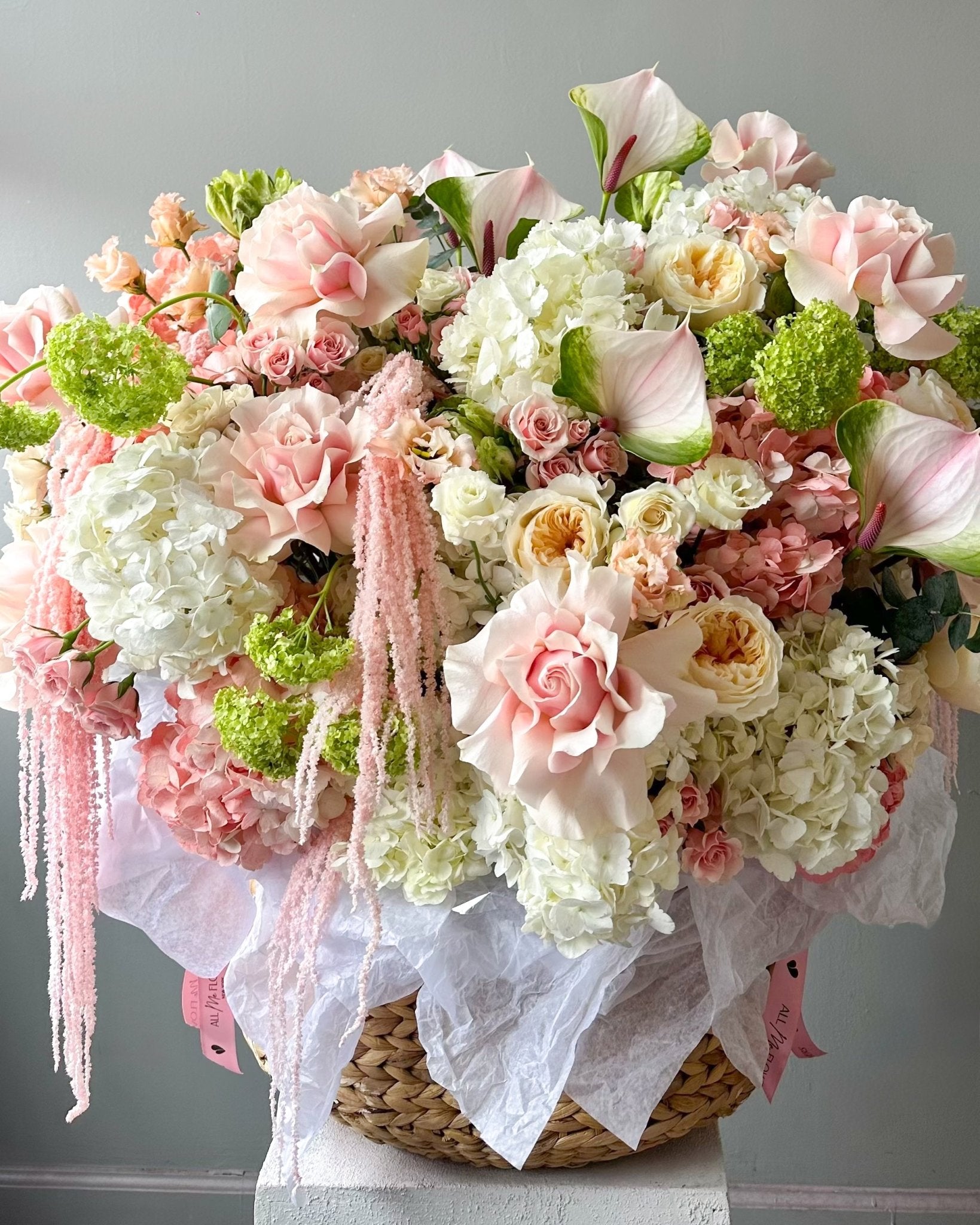 Basket “Bloom Atelier” - garden roses, hydrangeas, seasonal flowers - All Me Flowers