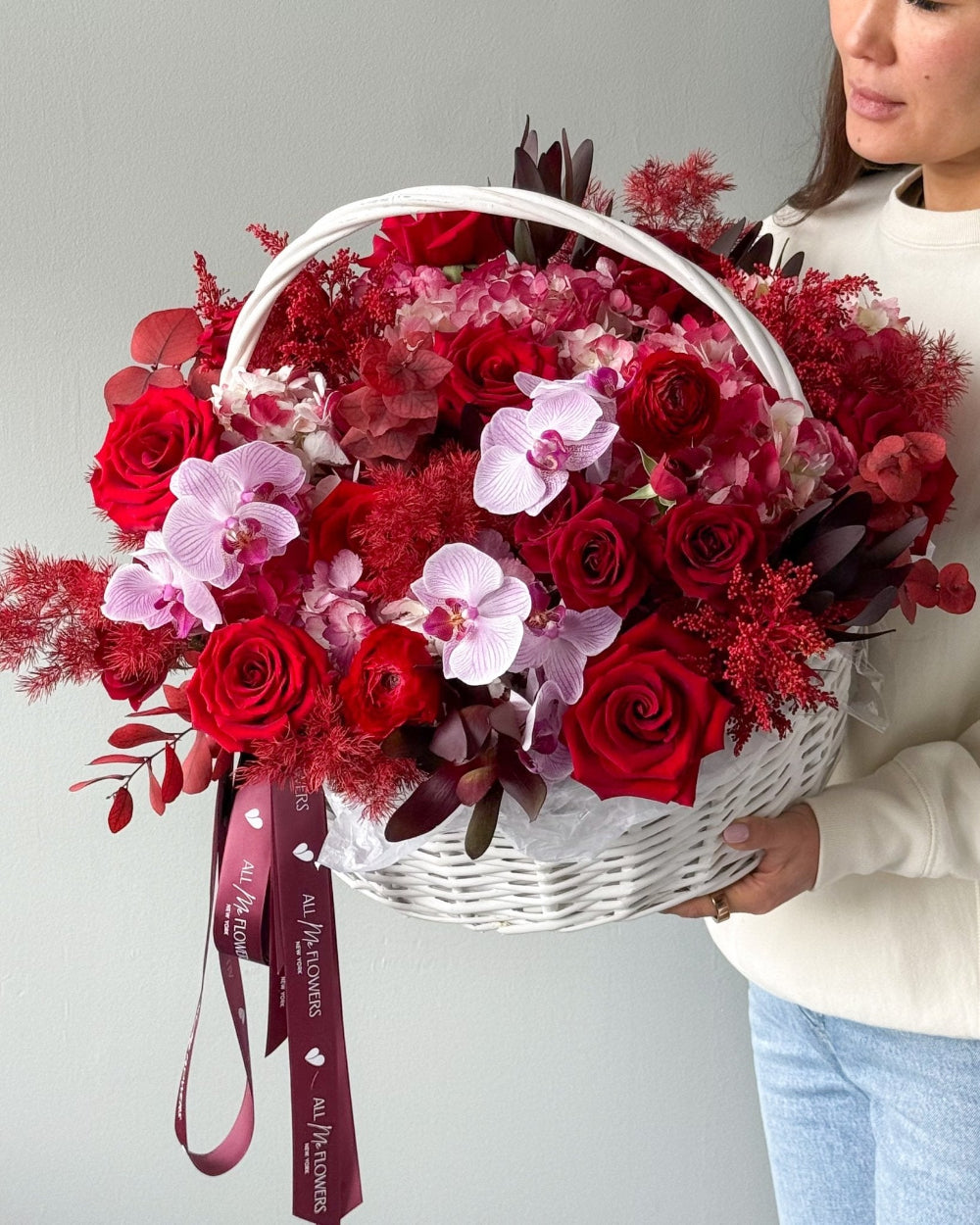 Basket "Ruby" - roses, ranunculuses, orchids, seasonal flowers - All Me Flowers