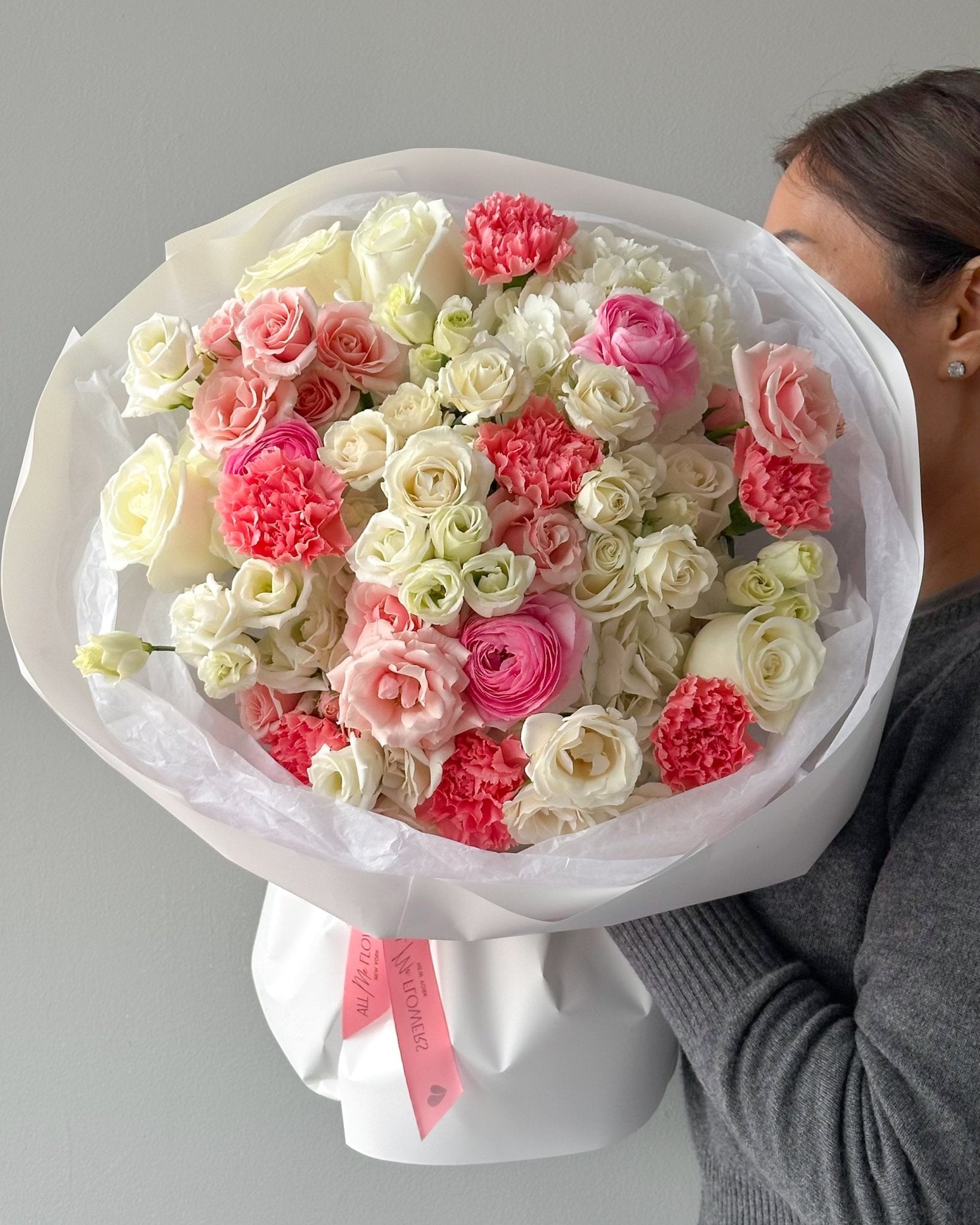 Bouquet "Blush Whisper" - ranunculuses, roses, seasonal flowers - All Me Flowers