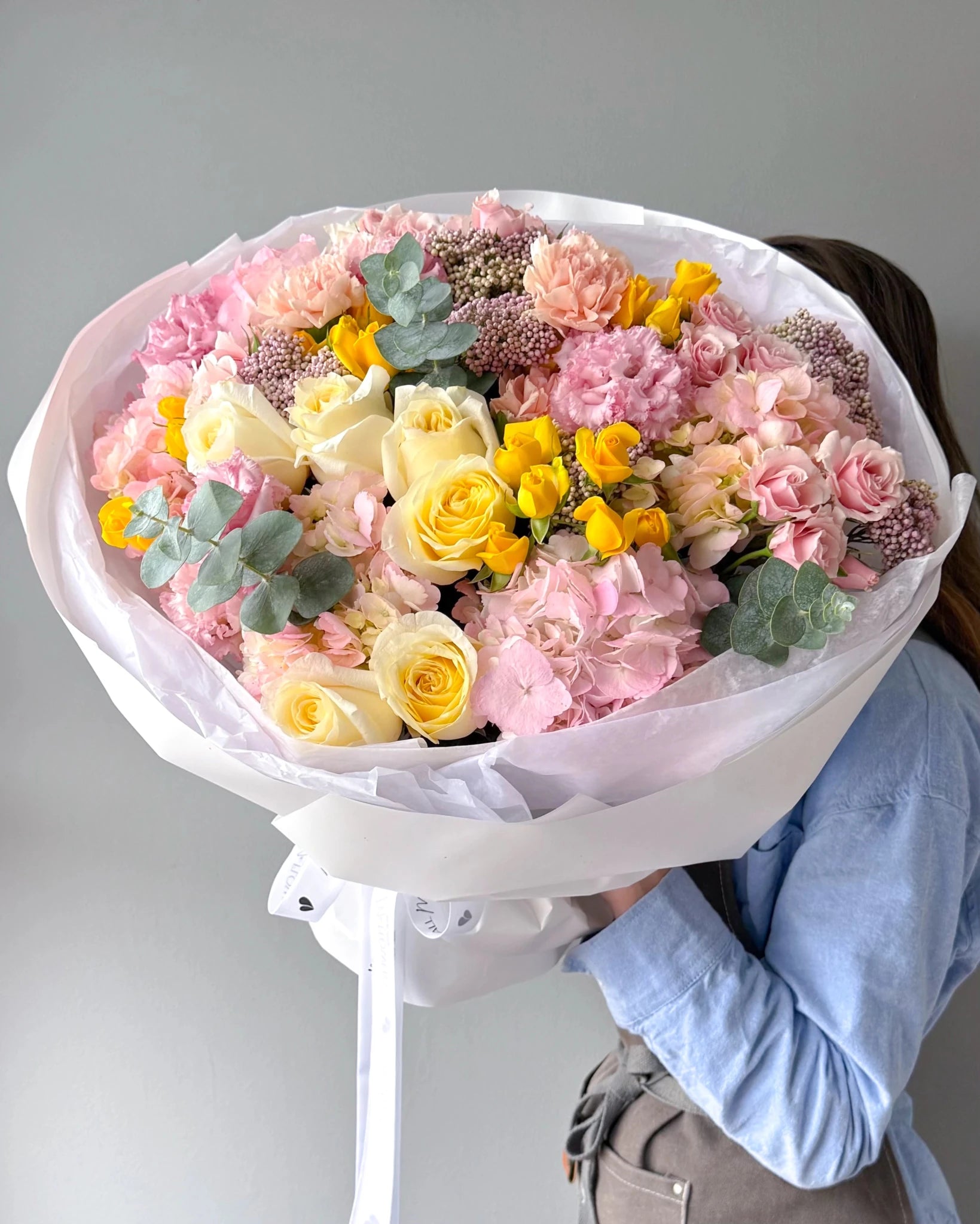 Bouquet “Golden Blush” - garden roses, spray roses, hydrangeas - All Me Flowers