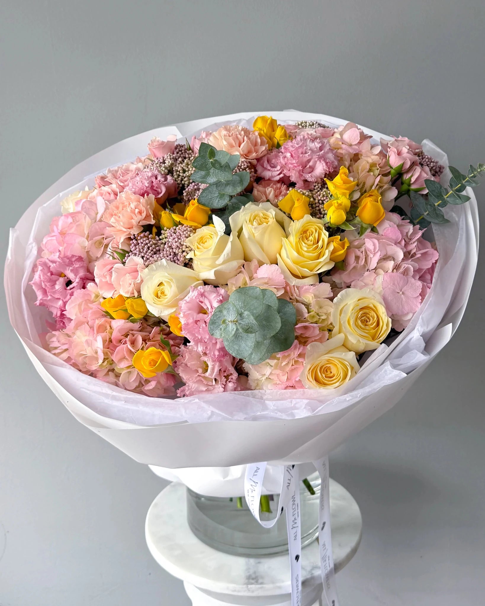 Bouquet “Golden Blush” - garden roses, spray roses, hydrangeas - All Me Flowers