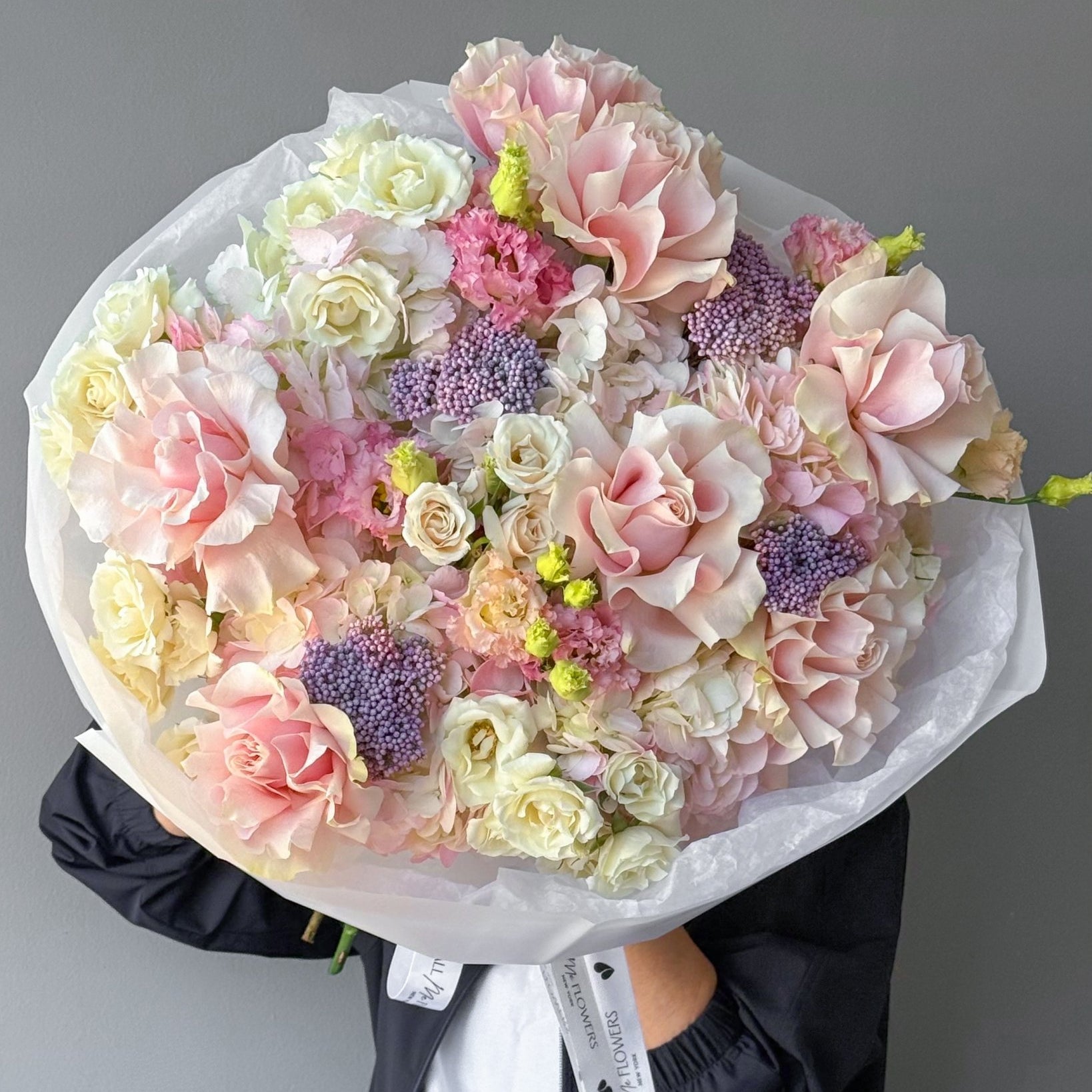Bouquet “Maison Blush” - french roses, hydrangeas, seasonal flowers - All Me Flowers