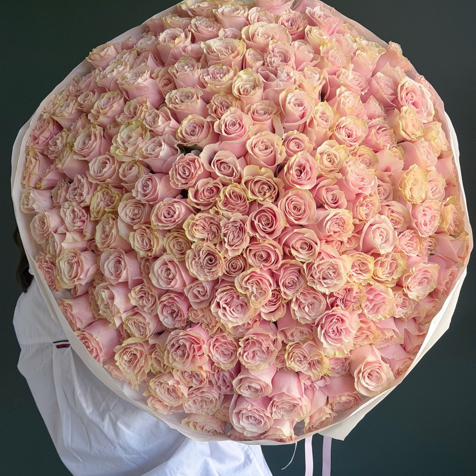 Bouquet of Pink Mondiale roses - 200 stems in the pic - All Me Flowers