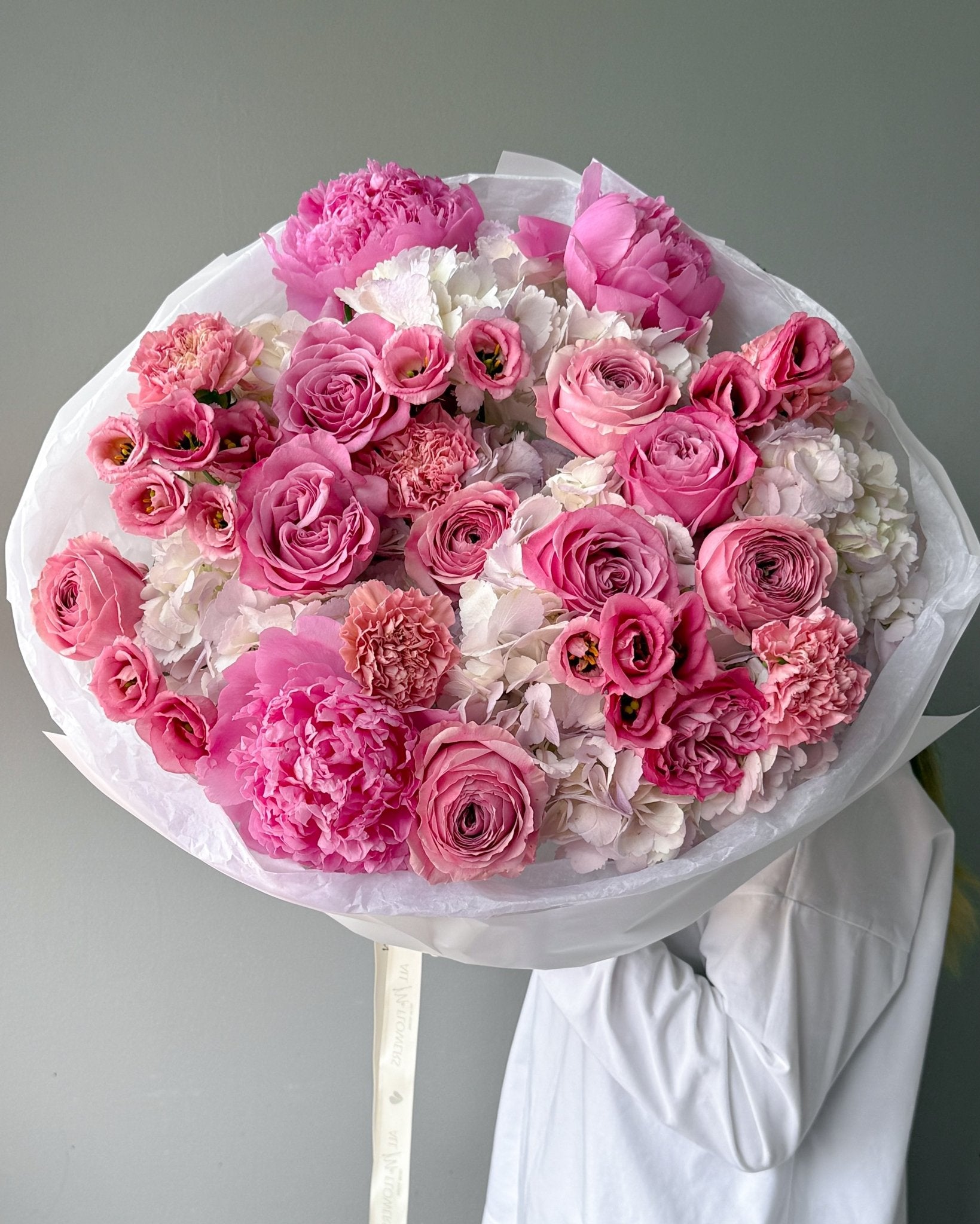 Bouquet of the week N.2 - peonies, garden roses, hydrangeas, carnations - All Me Flowers