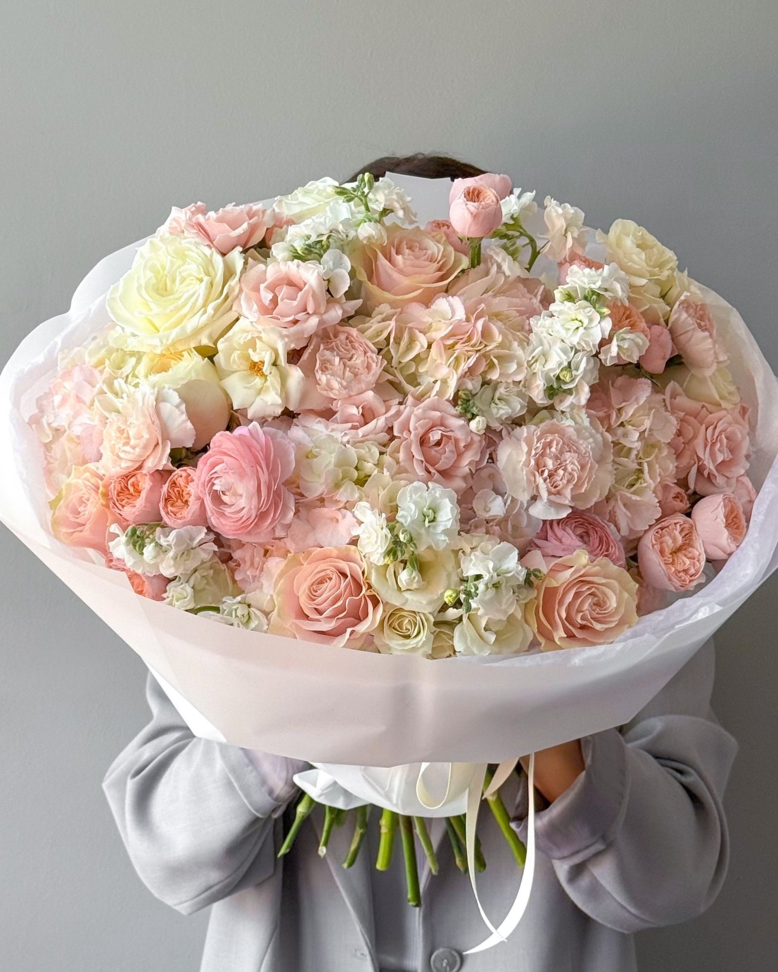 Bouquet of the week N.3 - garden roses, hydrangeas, stock - All Me Flowers