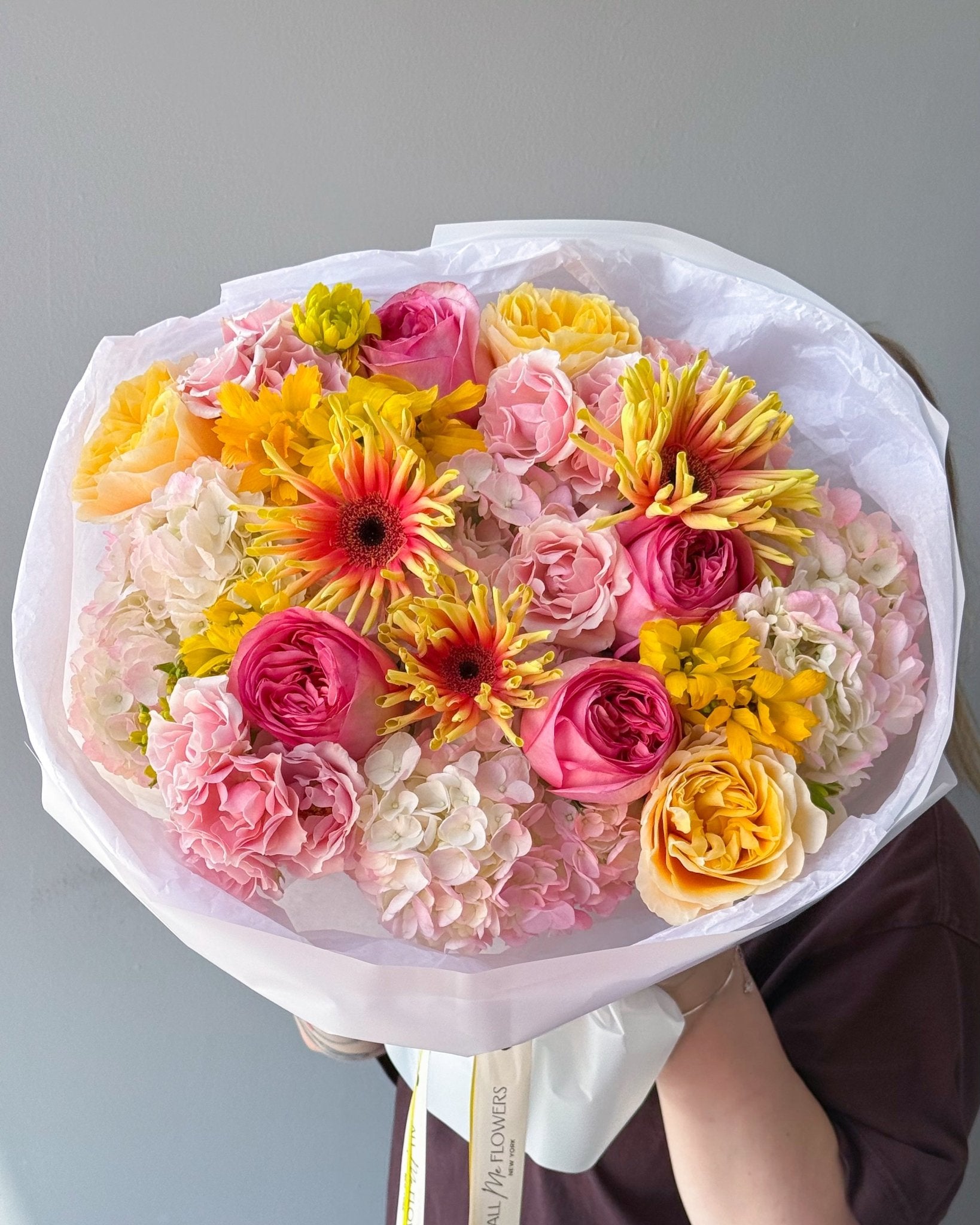 Bouquet of the week N.3 - garden roses, seasonal flowers, hydrangeas - All Me Flowers