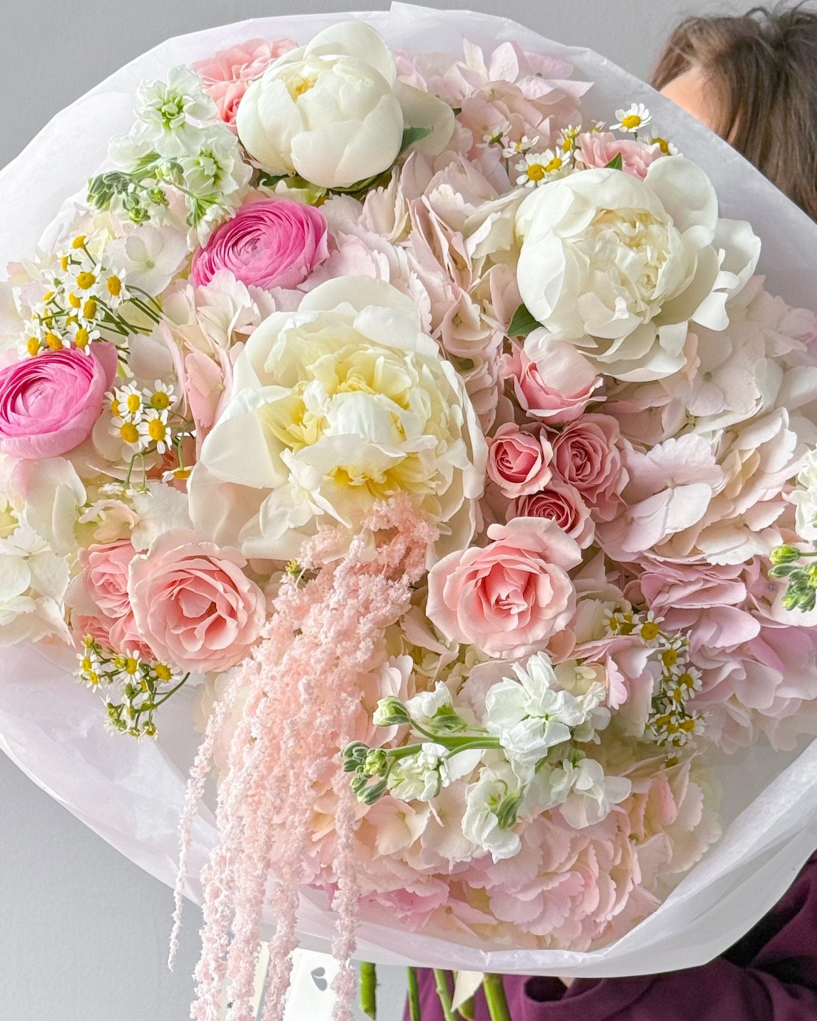 Bouquet of the week N.3 - peonies, garden roses, hydrangeas, ranunculuses - All Me Flowers