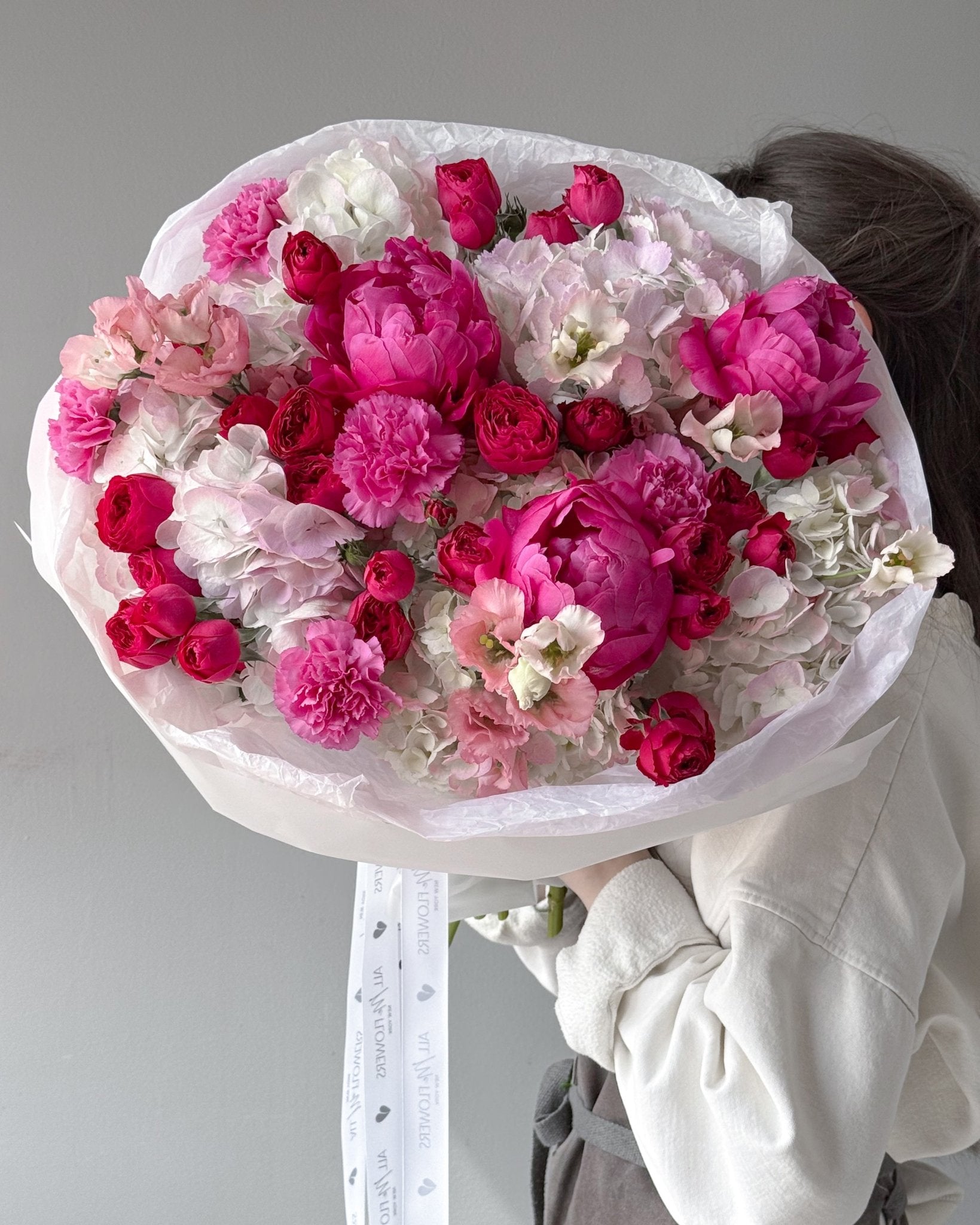 Bouquet of the week N.4 - peonies, roses, seasonal flowers - All Me Flowers