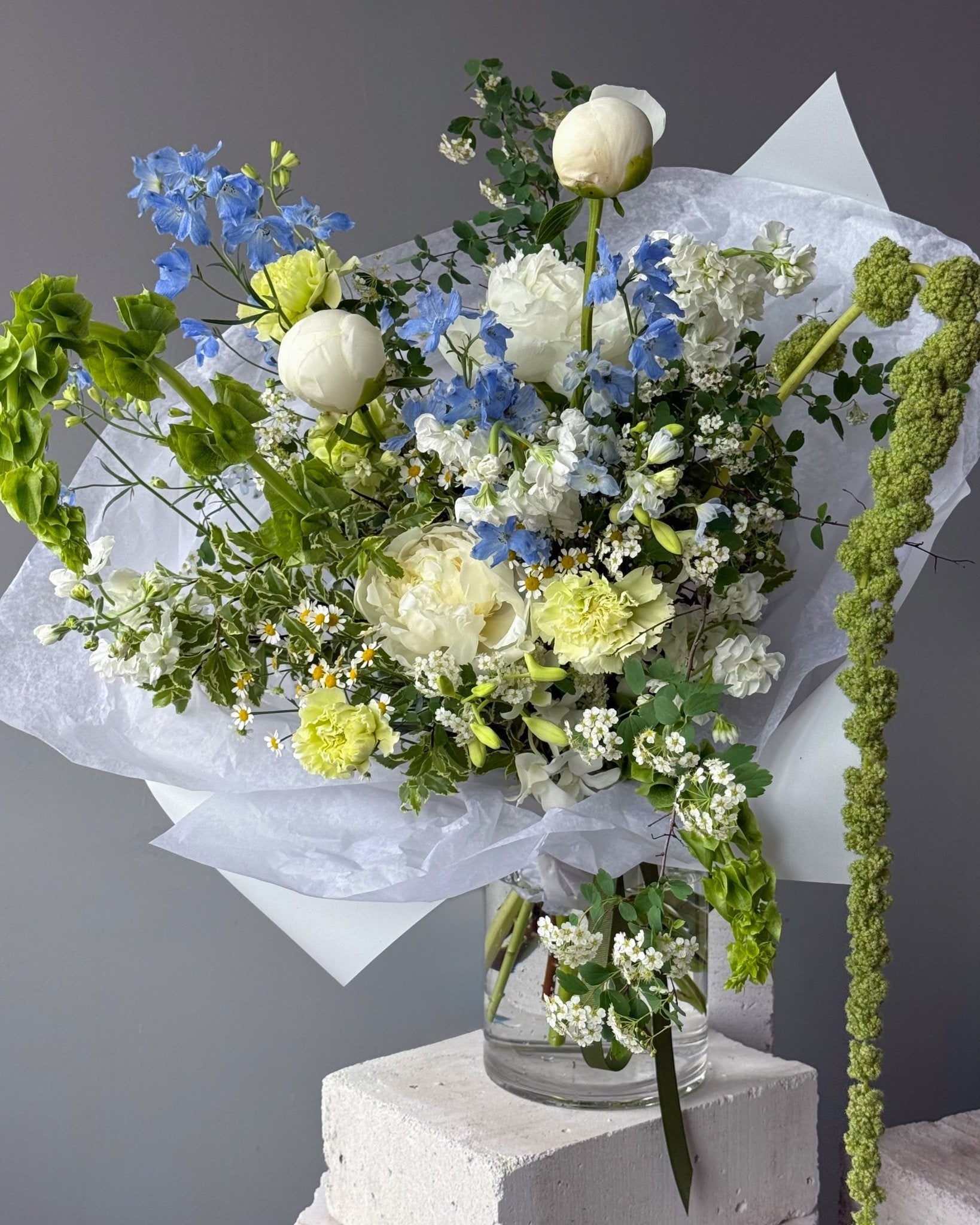 Bouquet of the week N.4 - peonies, roses, seasonal flowers - All Me Flowers