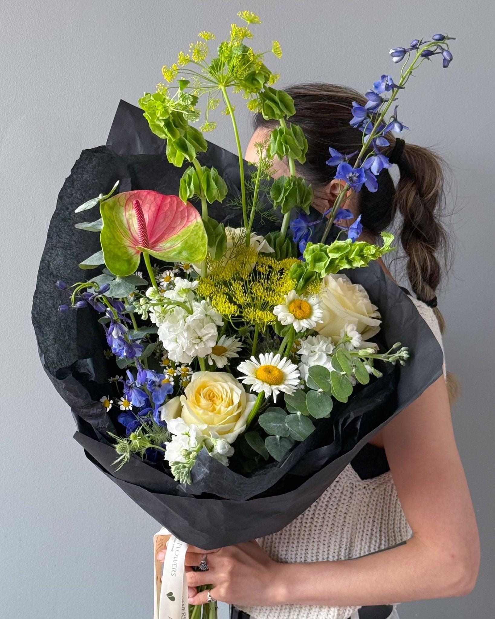 Bouquet of the week N.4 - roses, seasonal flowers - All Me Flowers