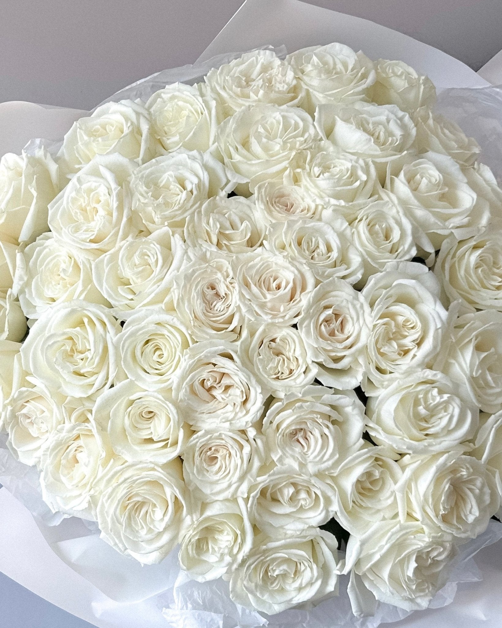 Bouquet of white roses - 100 stems in the pic - All Me Flowers