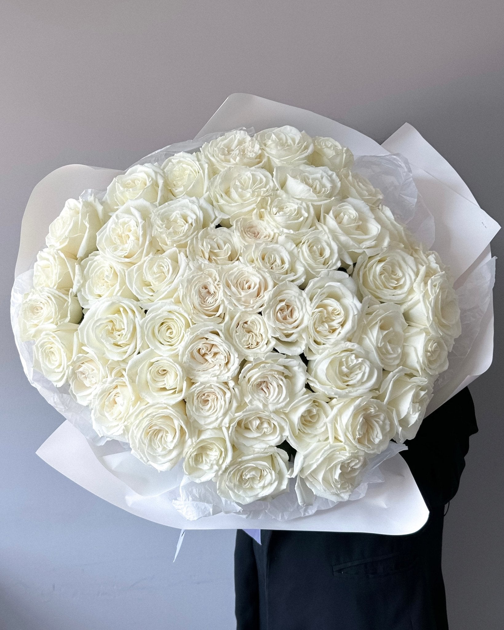 Bouquet of white roses - 100 stems in the pic - All Me Flowers