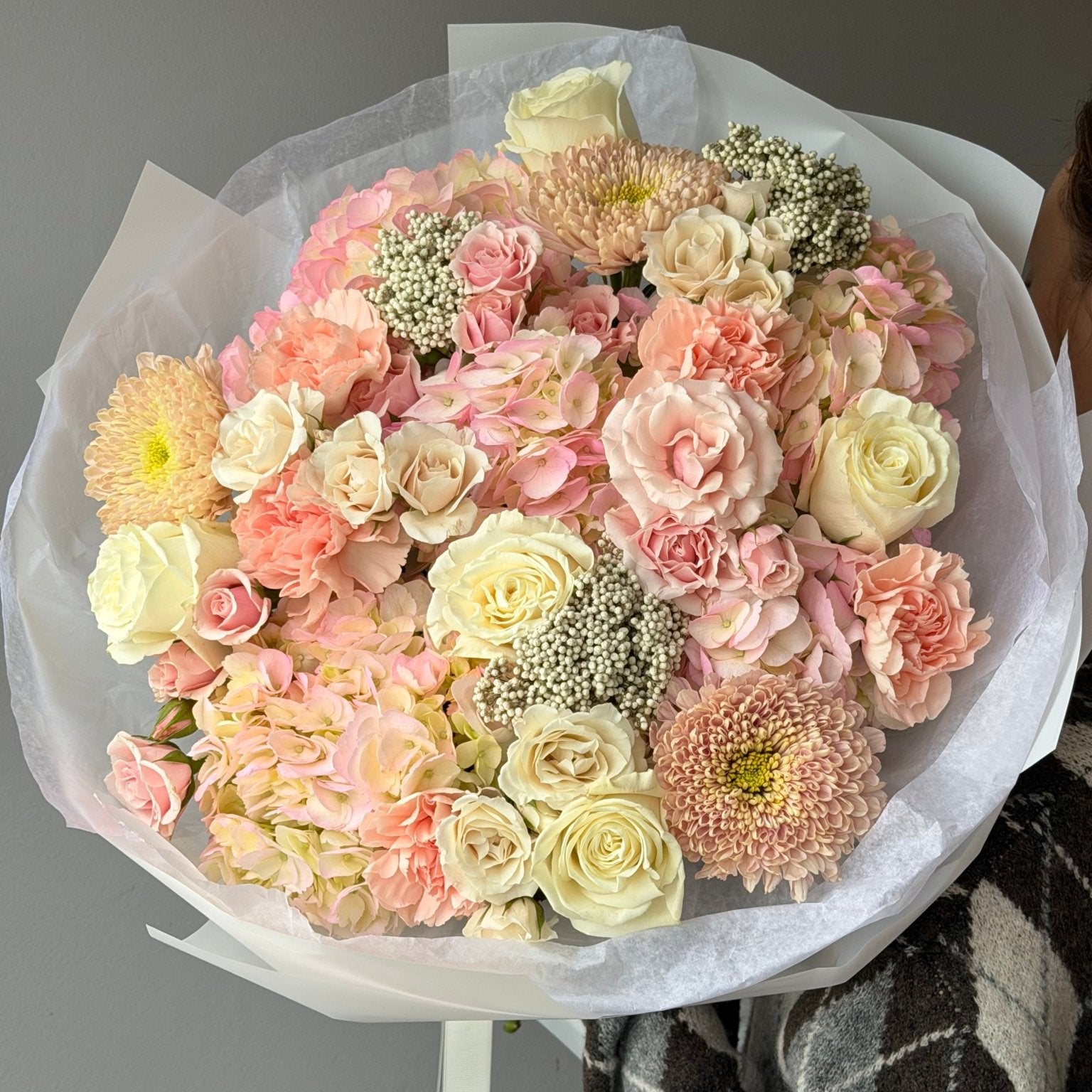 Bouquet “Peach Fizz” - garden roses, seasonal flowers - All Me Flowers