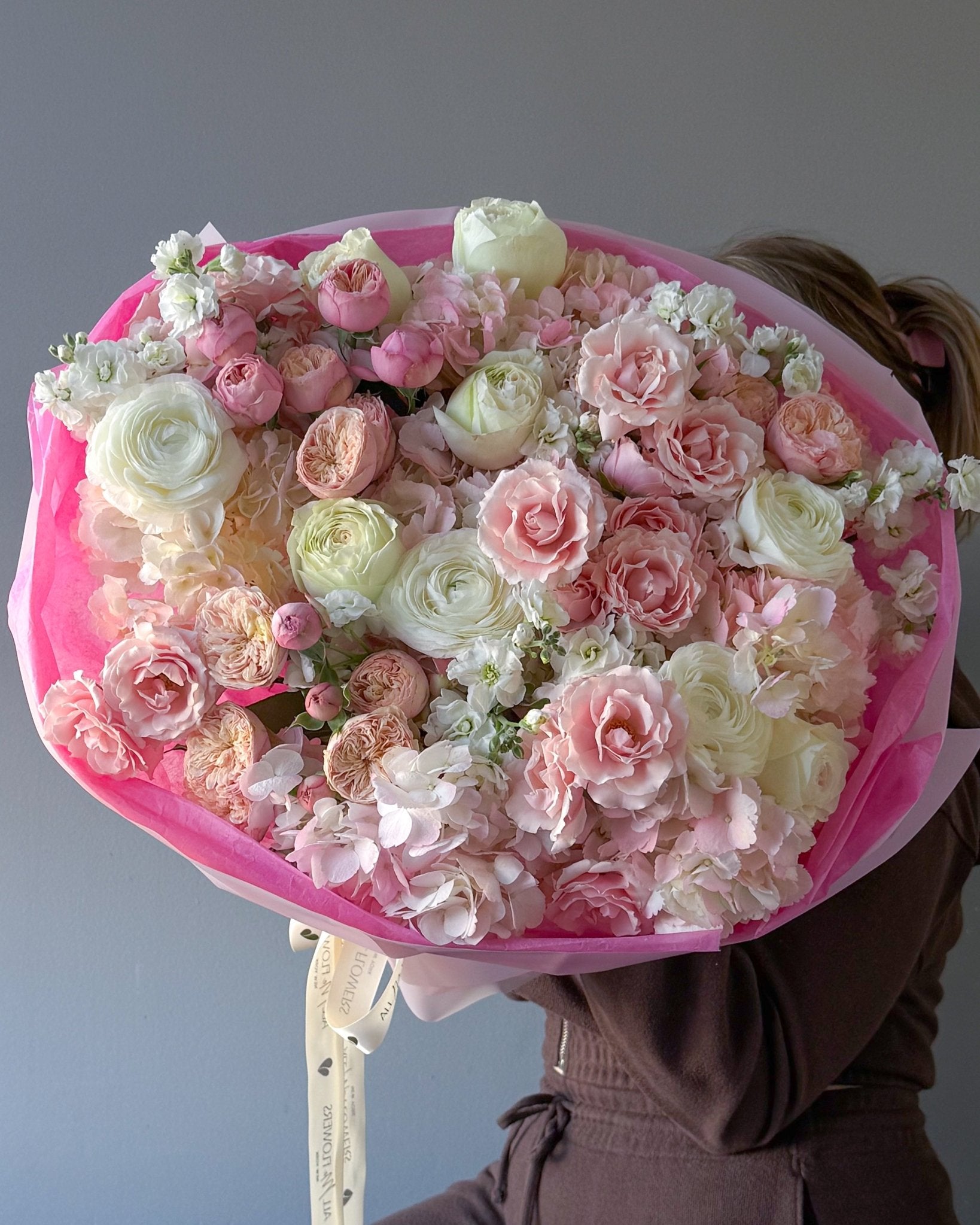 Bouquet “Petal Veil” - roses, ranunculuses, hydrangeas, seasonal flowers - All Me Flowers