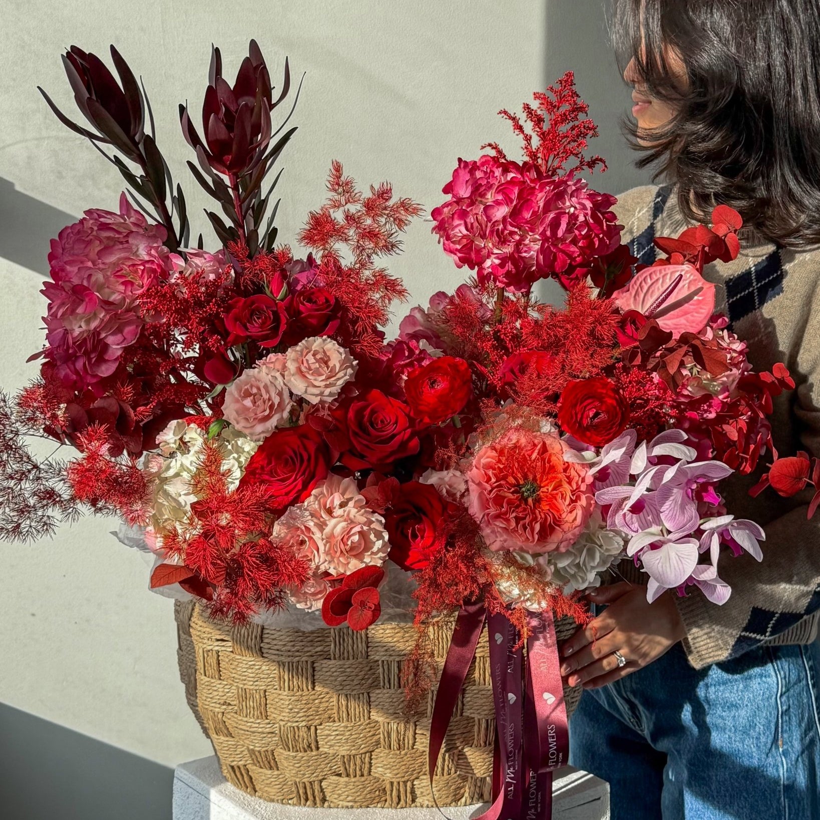 Flow Basket "Ruby" - roses, ranunculuses, orchids, seasonal flowers - All Me Flowers