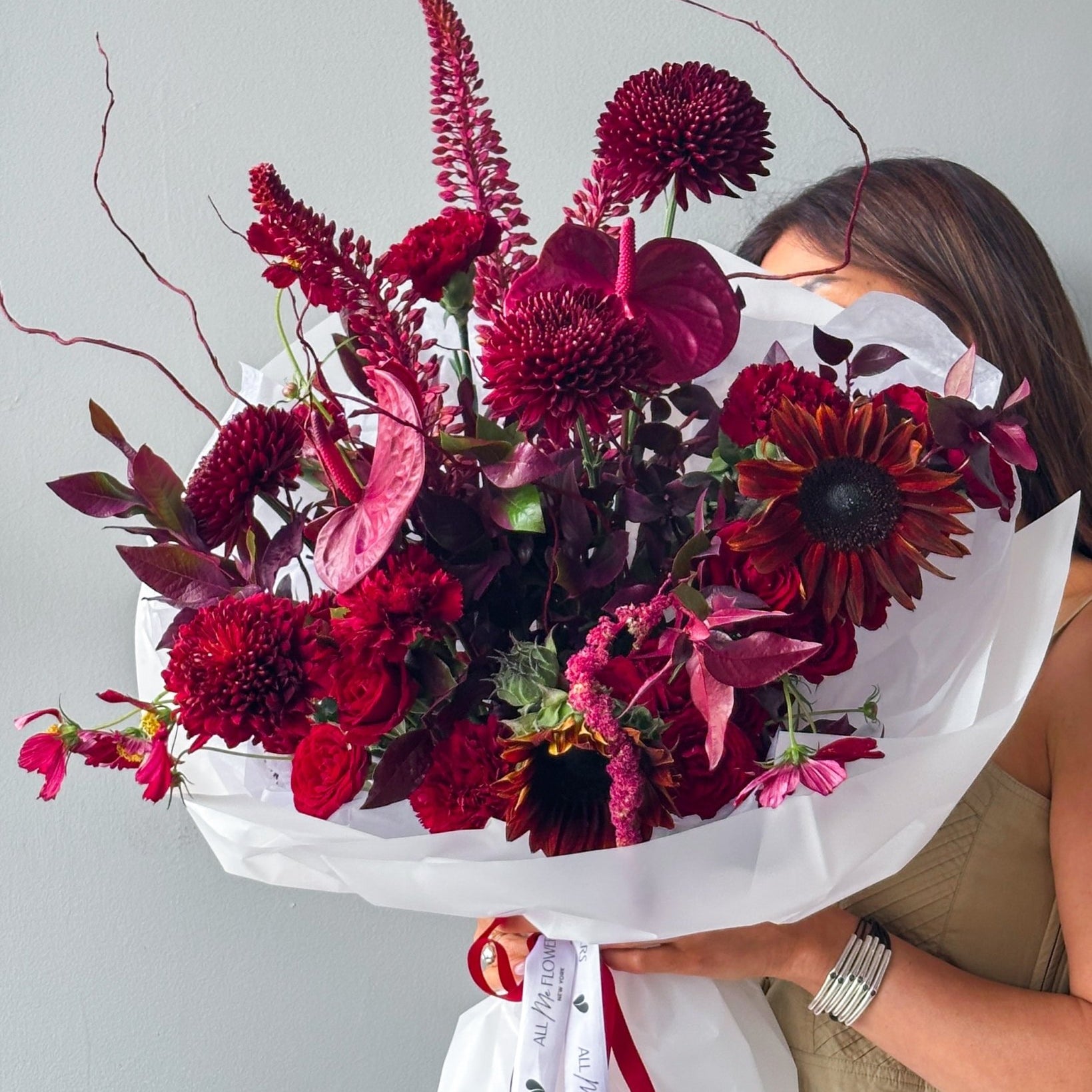 Flow Bouquet "Ruby" - roses, anthuriums, seasonal flowers - All Me Flowers