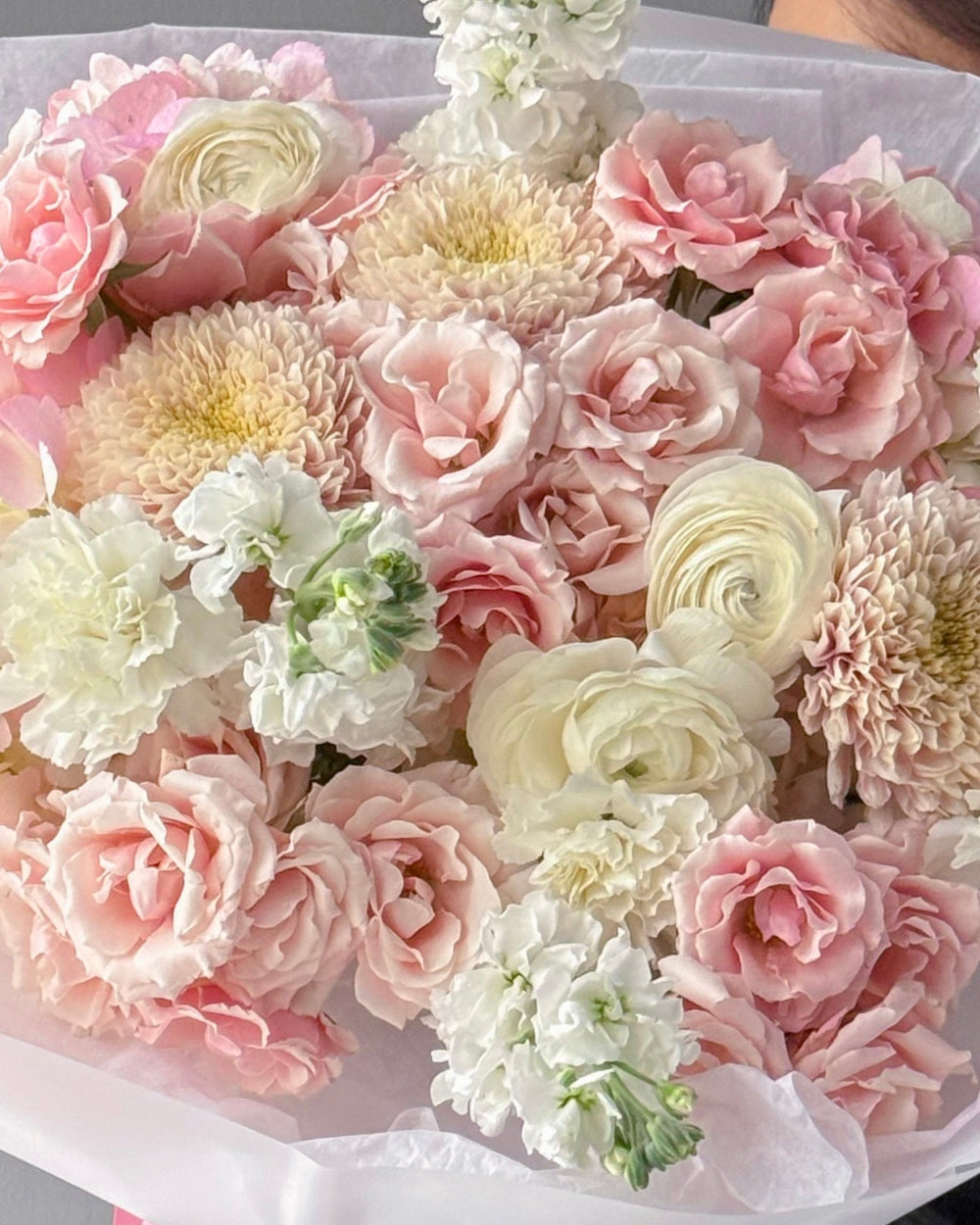 Round Bouquet “Blush” - roses, ranunculuses, hydrangeas, seasonal flowers - All Me Flowers