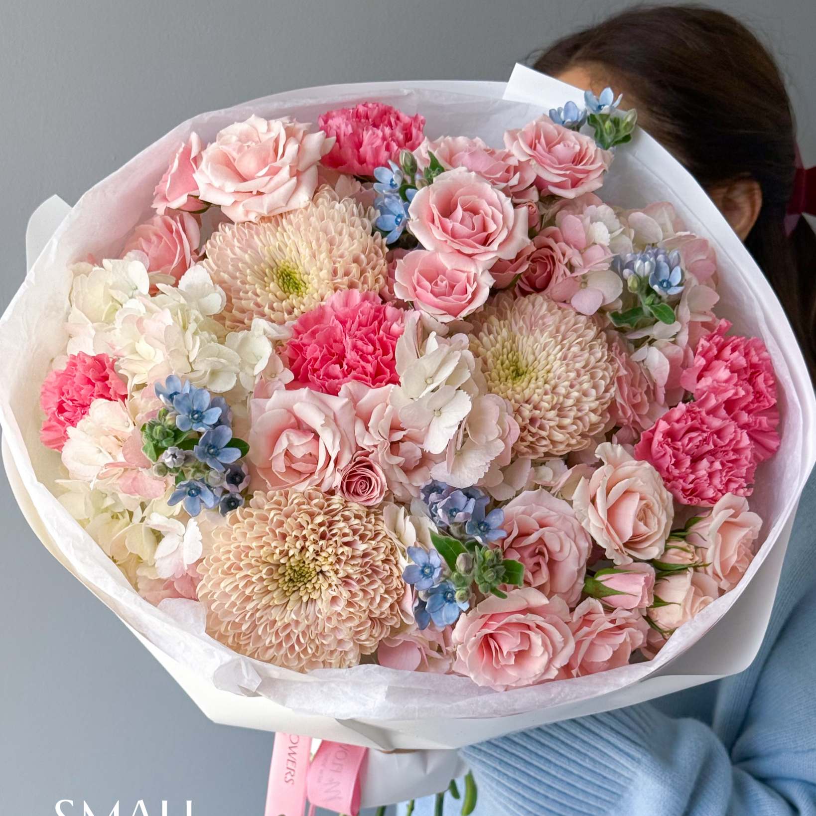 Round Bouquet “Cotton” - roses, hydrangeas, seasonal flowers - All Me Flowers