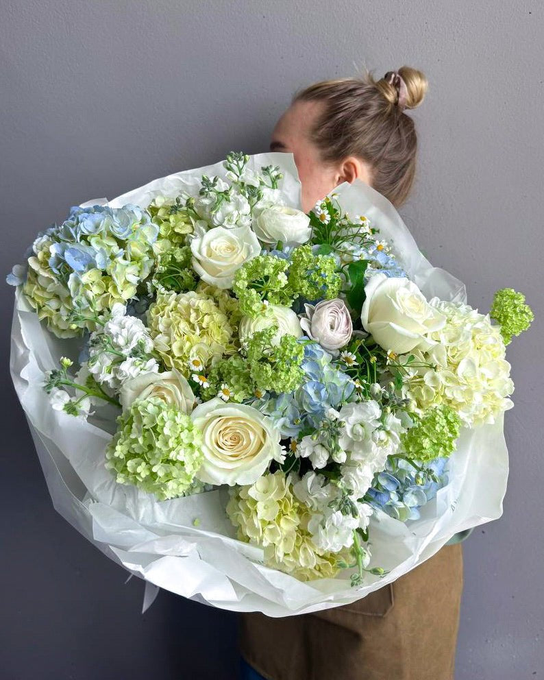 Round Bouquet “Lagoon” - roses, seasonal flowers - All Me Flowers