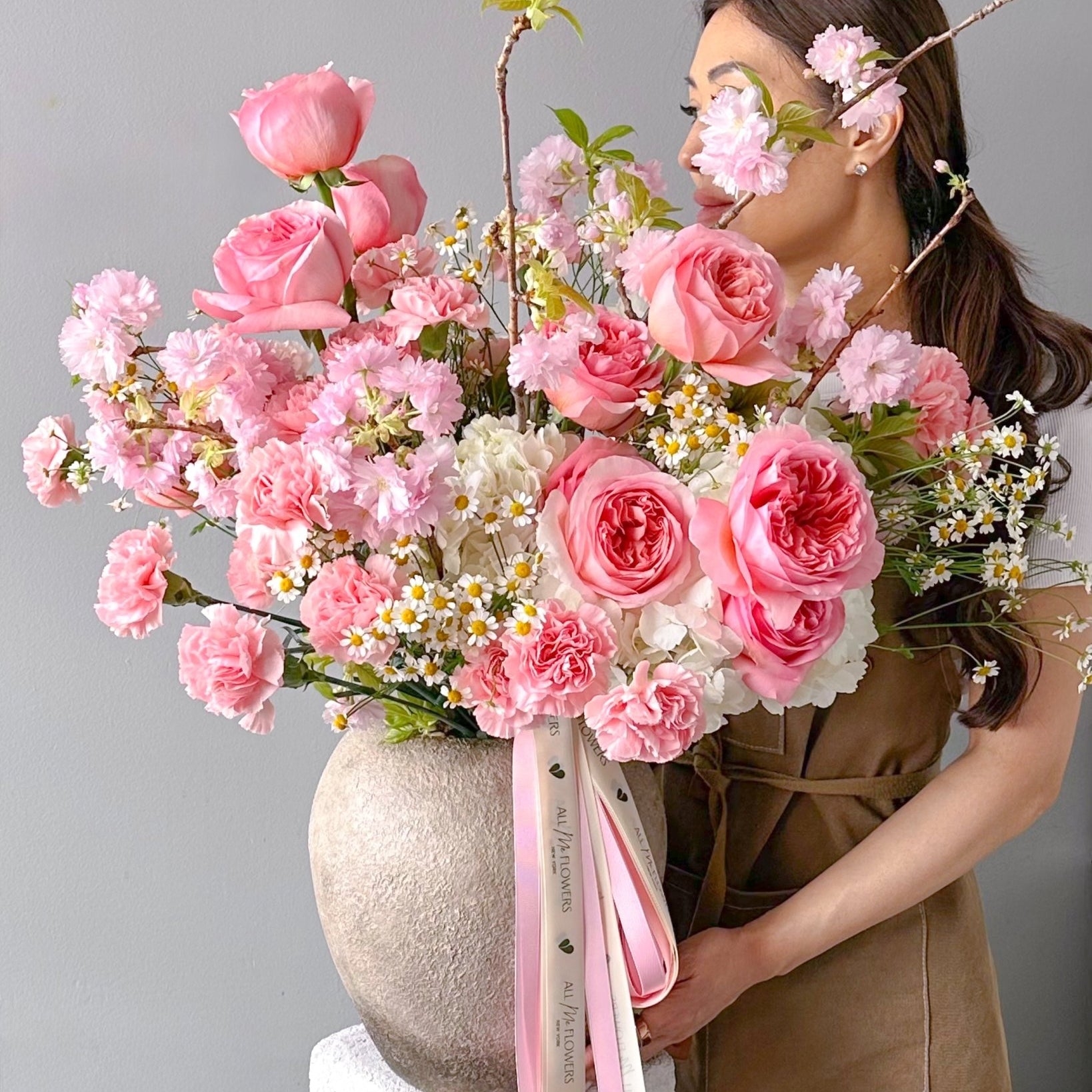 Vase Arrangement “Blush” - hydrangeas, roses, seasonal flowers, vase included - All Me Flowers