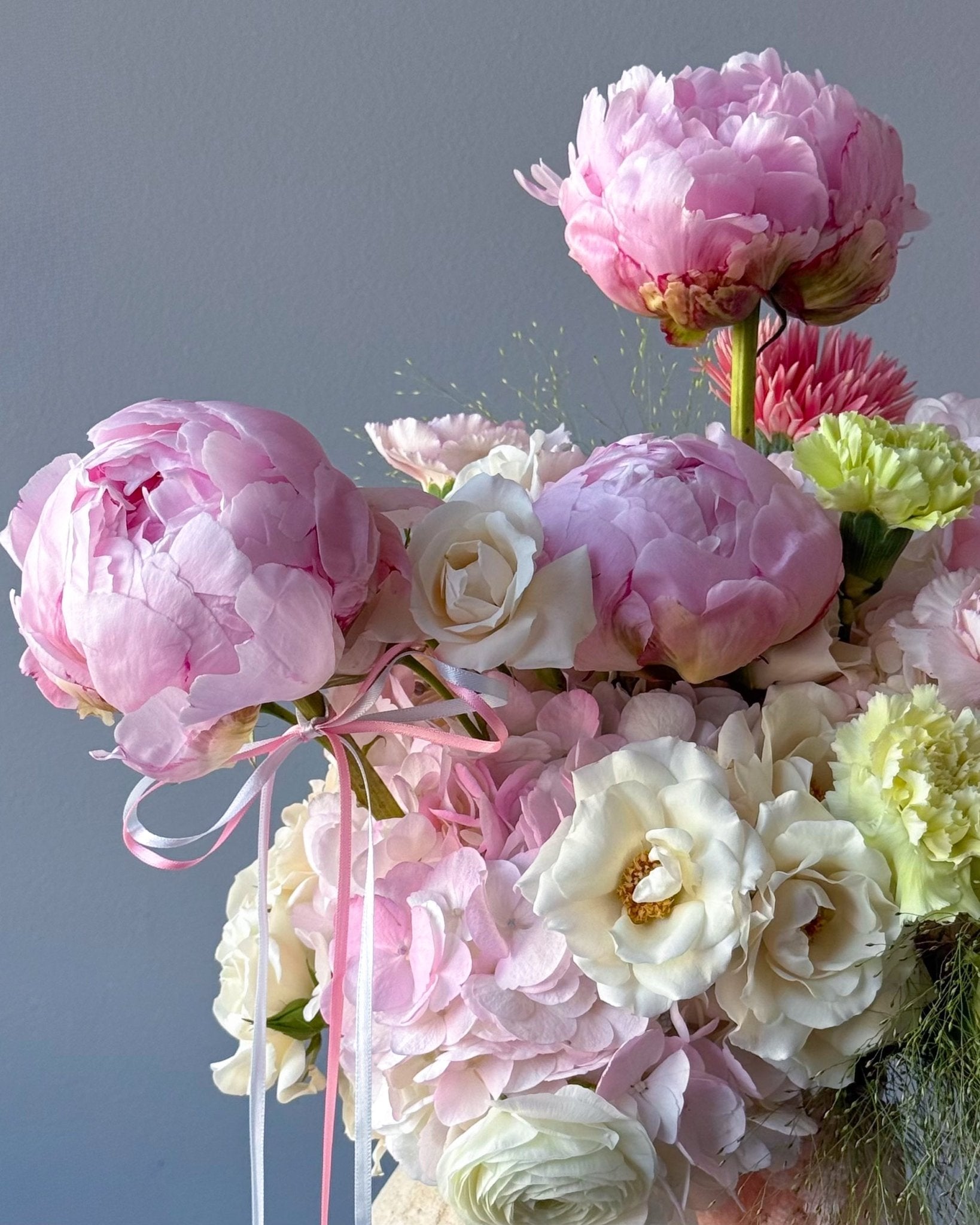 Vase Arrangement “Blush” - hydrangeas, roses, seasonal flowers, vase included - All Me Flowers