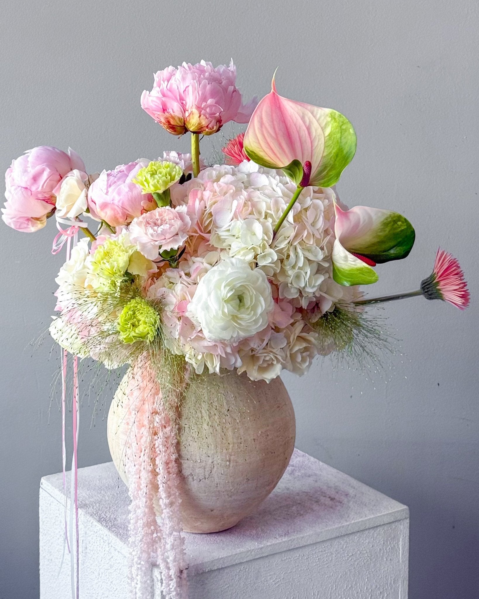 Vase Arrangement “Blush” - hydrangeas, roses, seasonal flowers, vase included - All Me Flowers